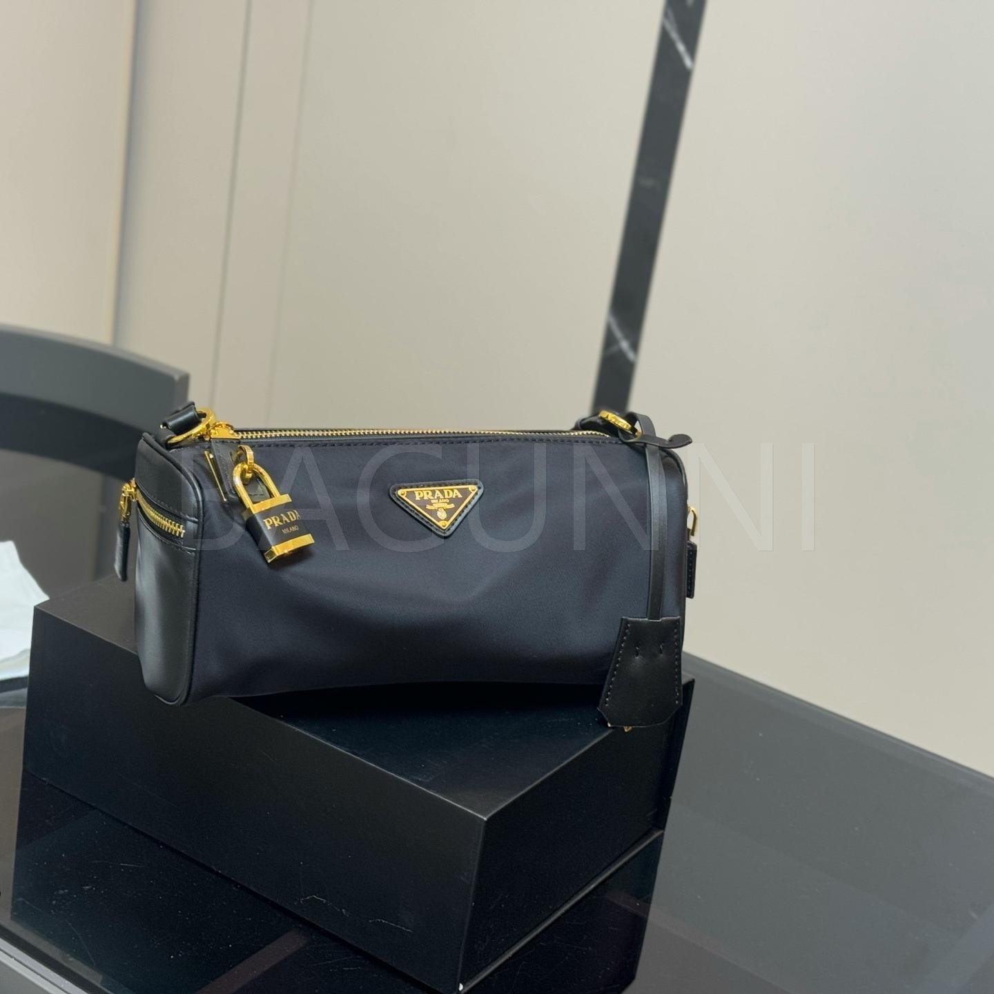 프라다 보스턴백