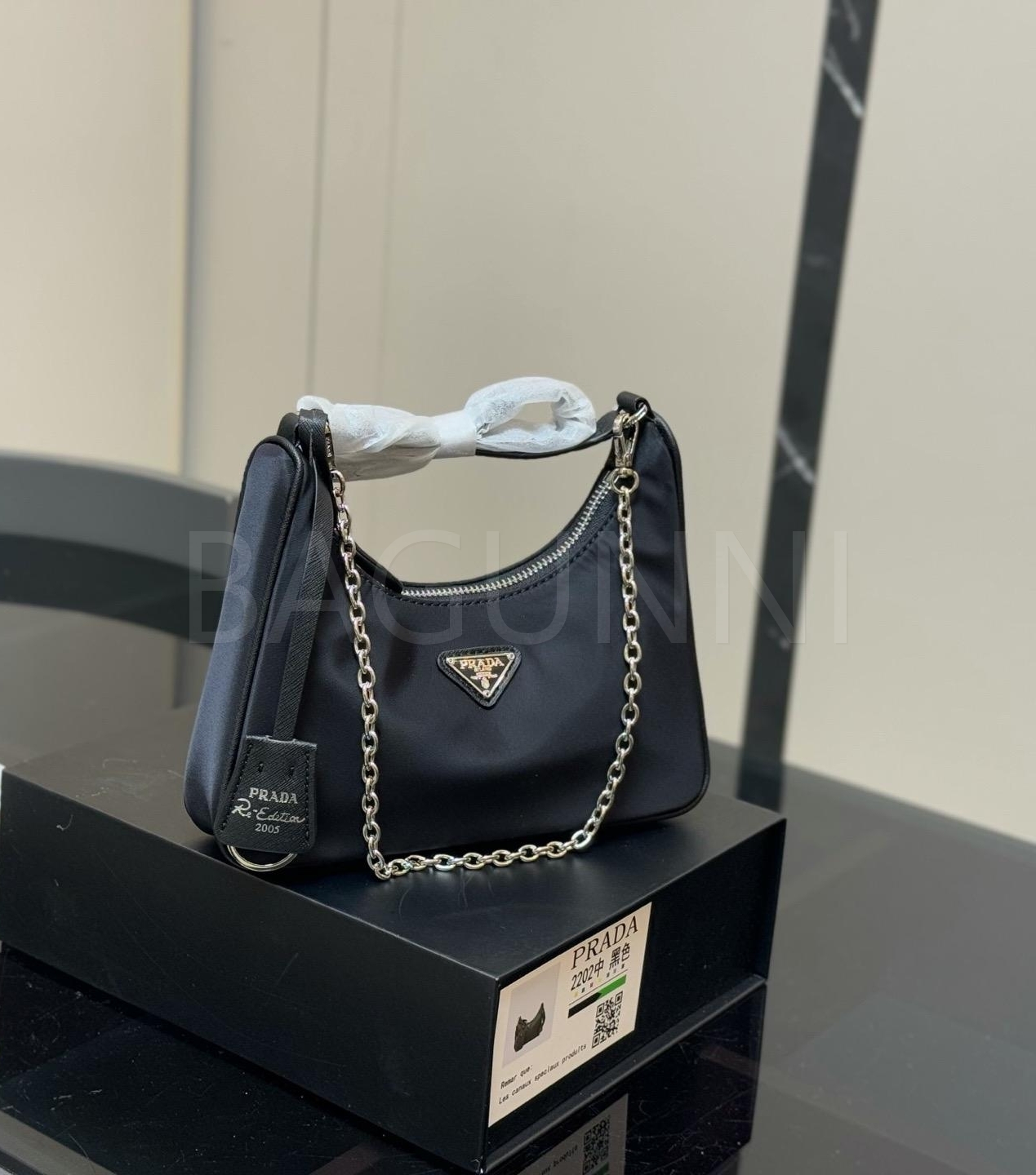 프라다 22 호보 백