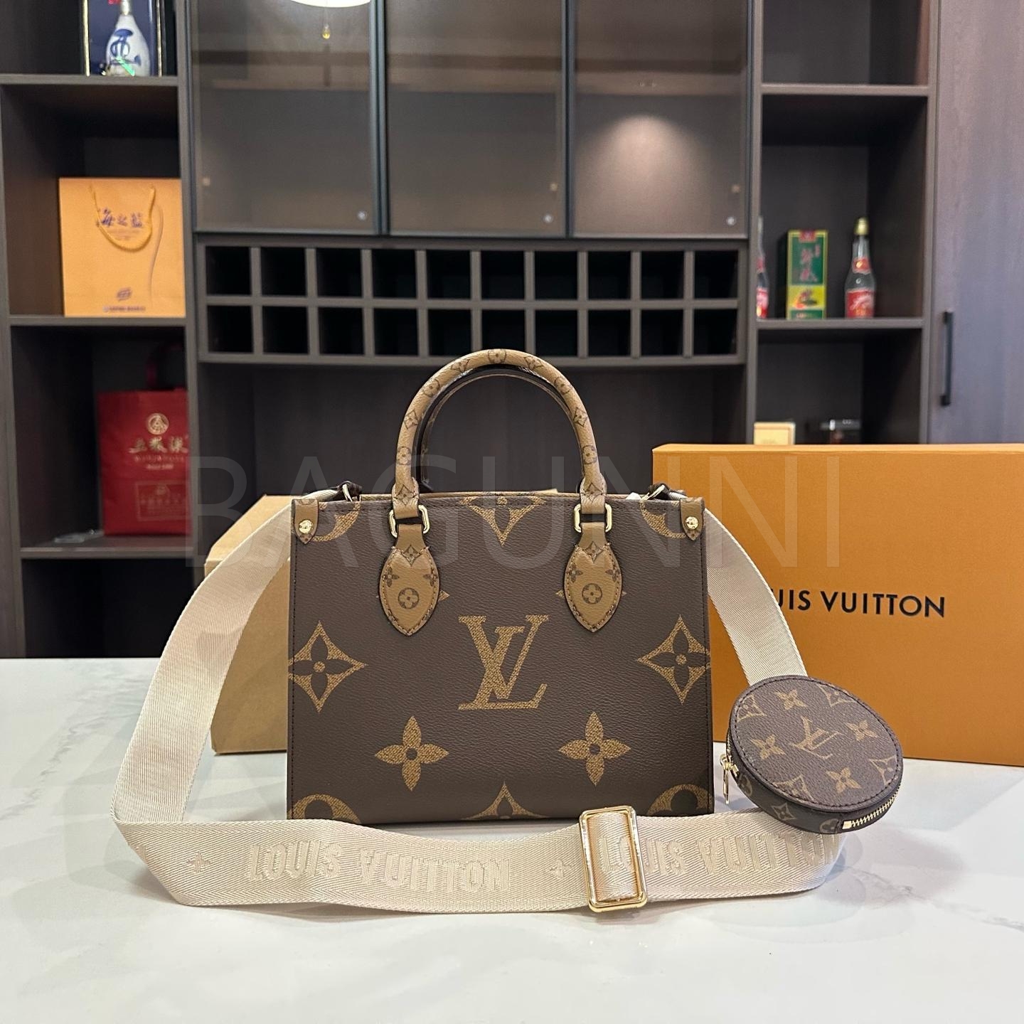 루이비통 온더고 토트백