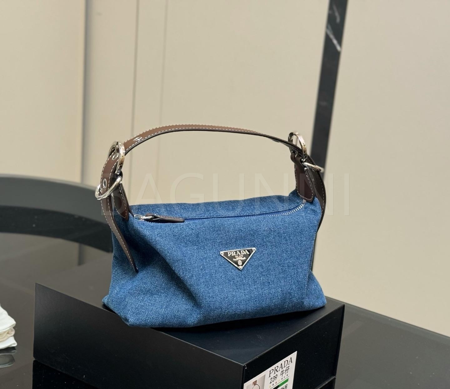 프라다 호보 백