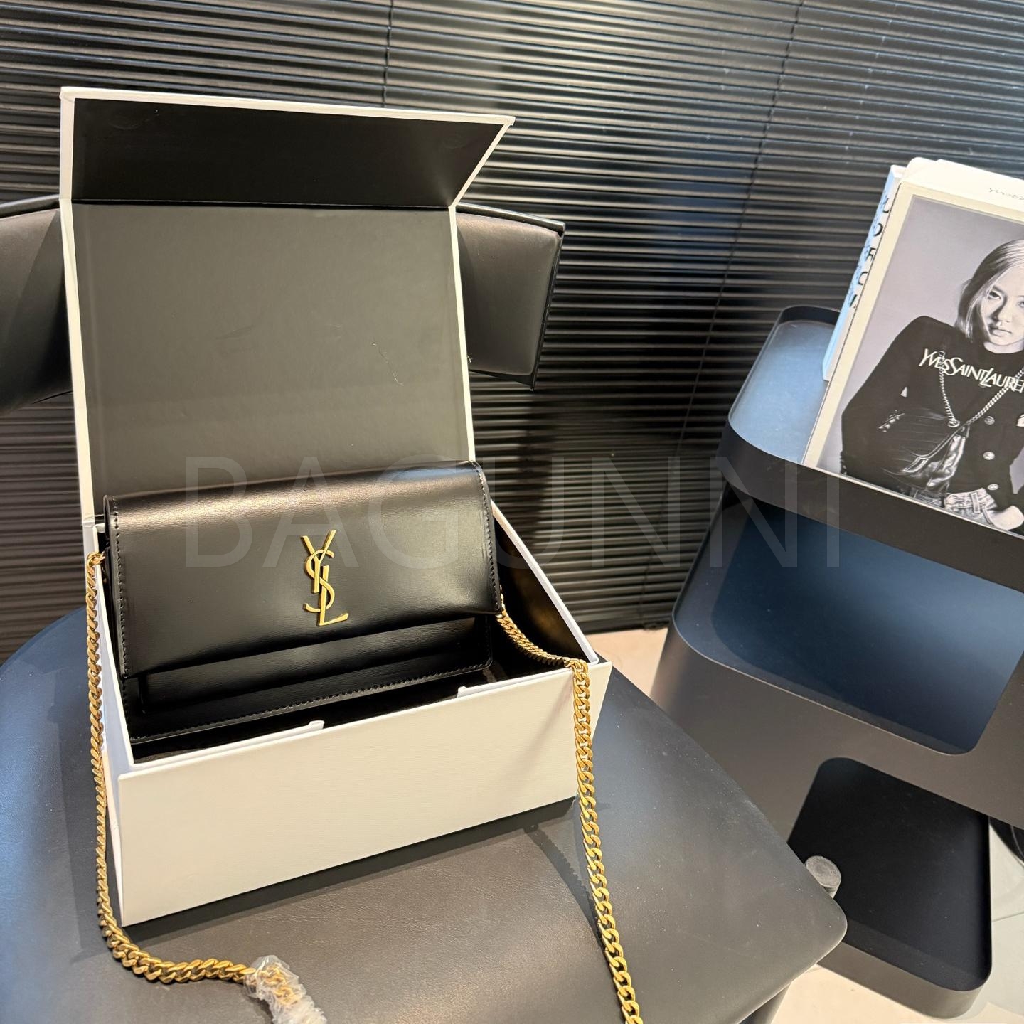 YSL 빅 로고 체인백