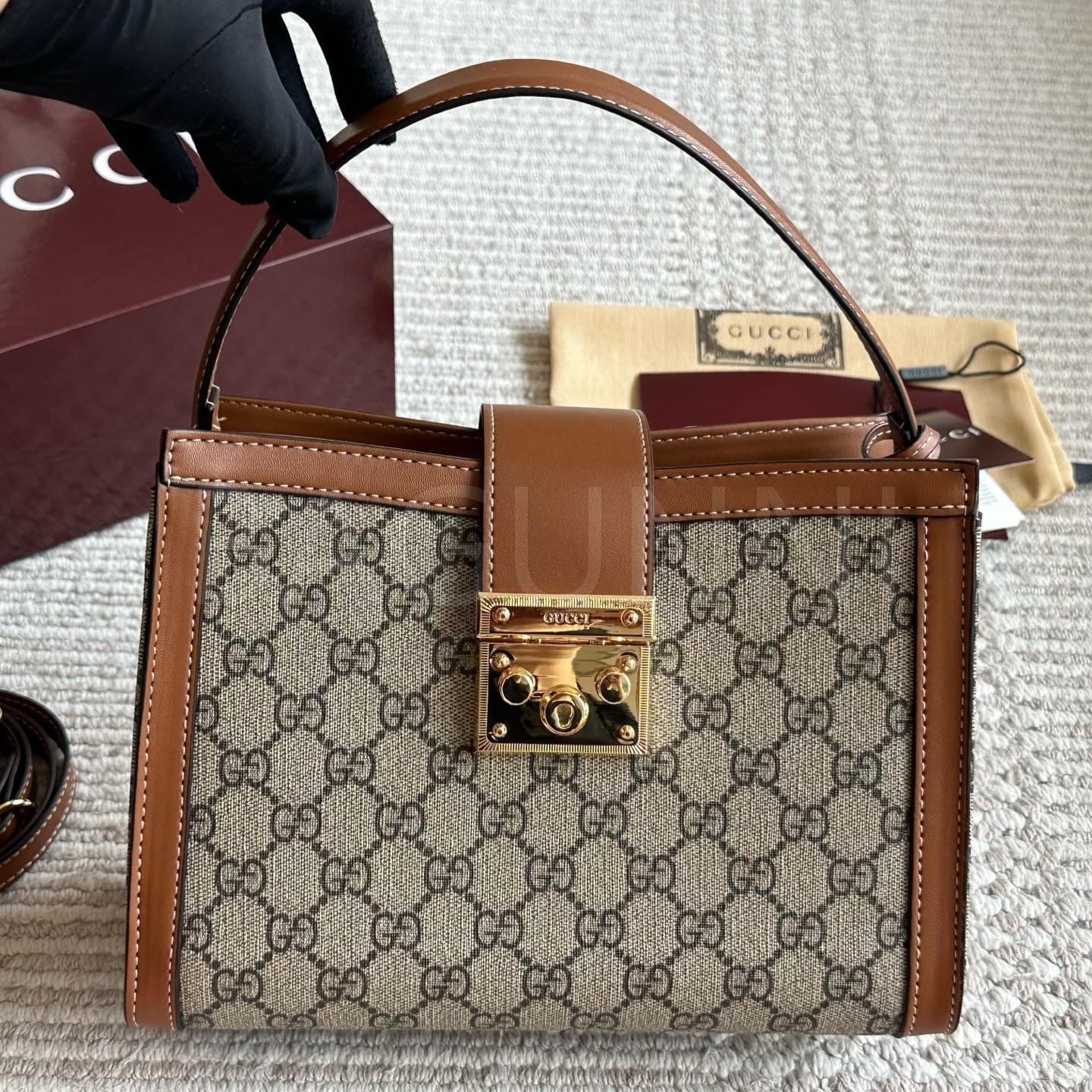 구찌 패드락 숄더백