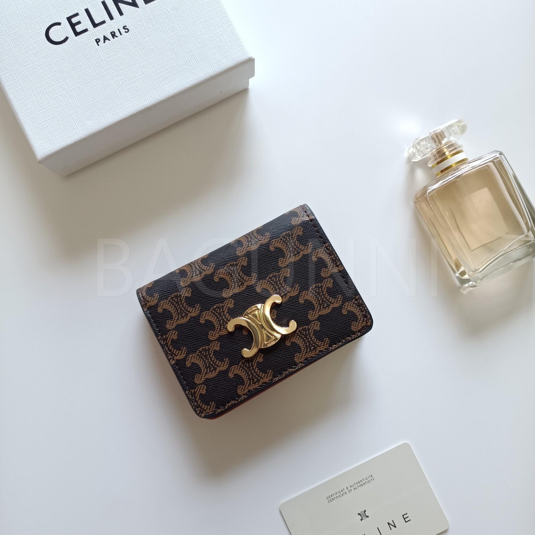 셀린느 트리옹프 지퍼 카드지갑