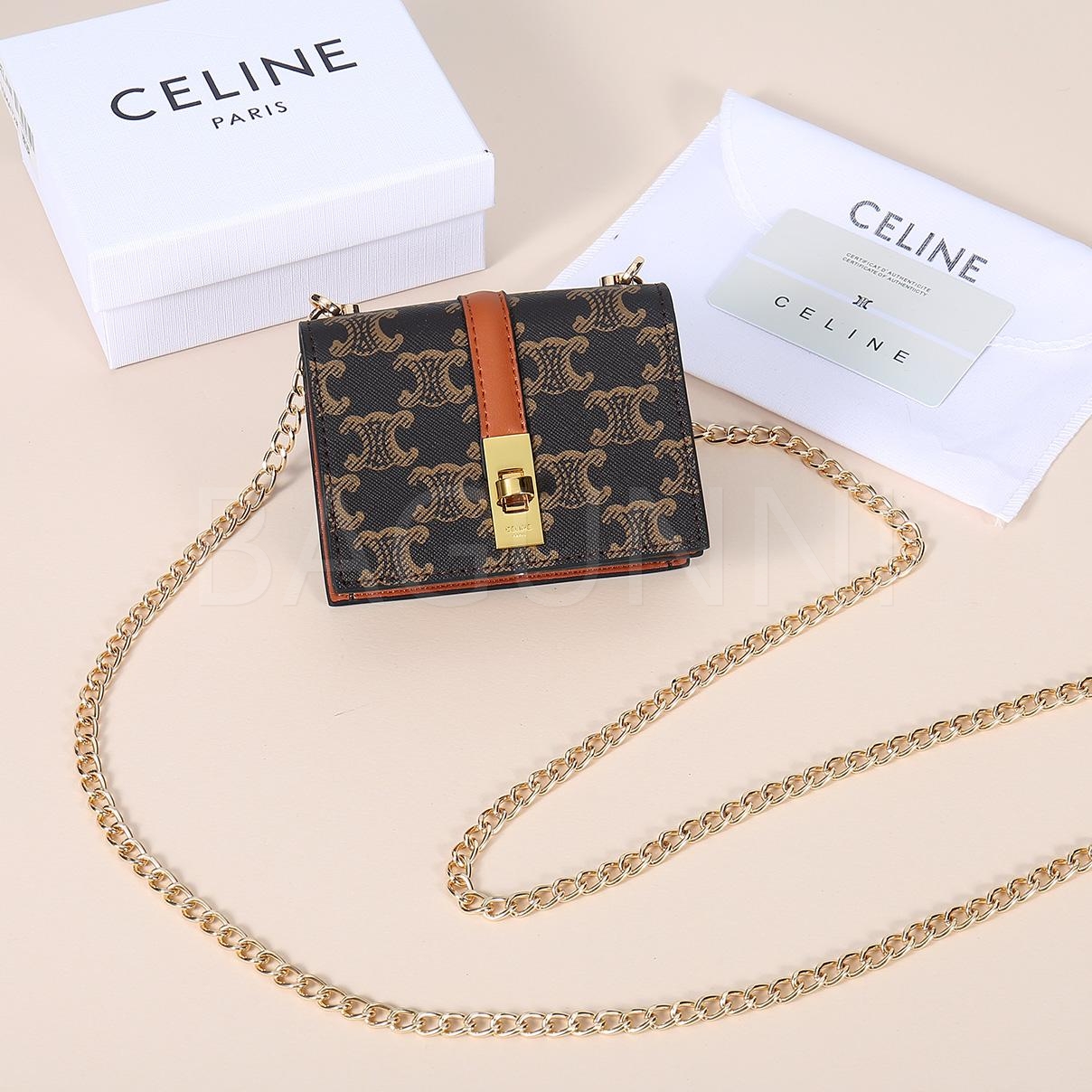 셀린느 트리옹프 플랩 카드지갑