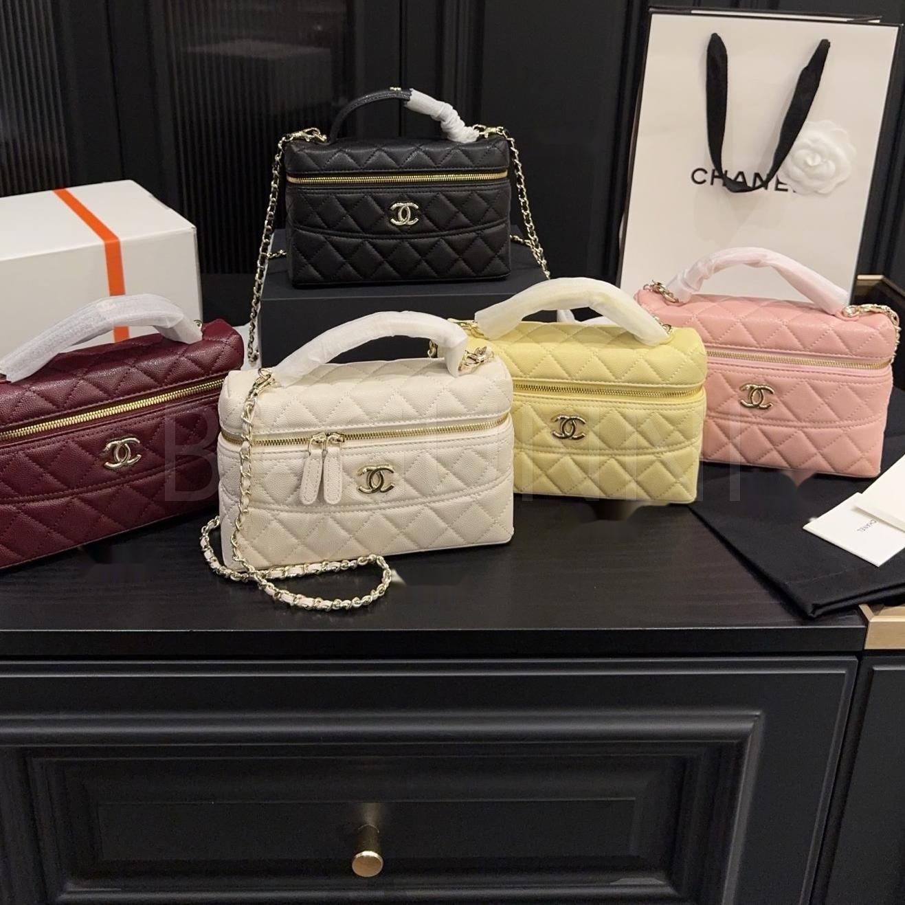 샤넬 코스메틱 케이스