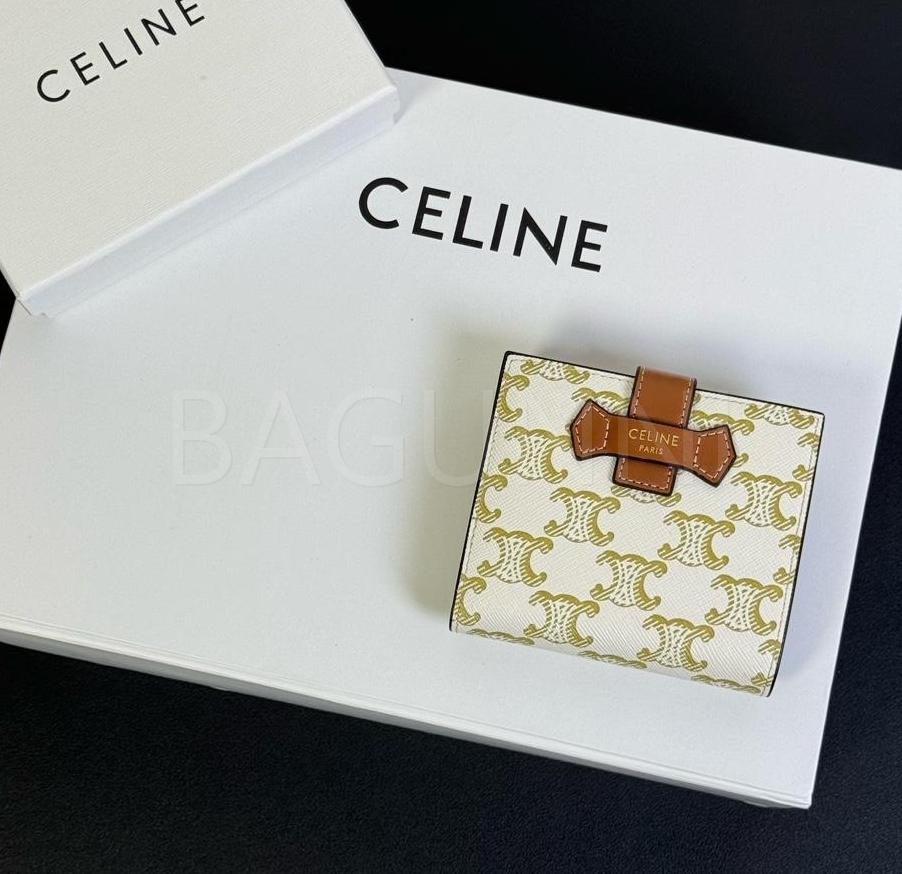 셀린느 트리옹프 지퍼 카드지갑