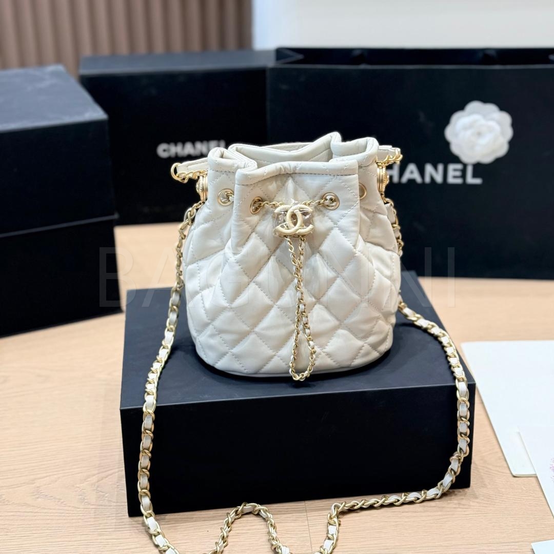 샤넬 25 버킷 백