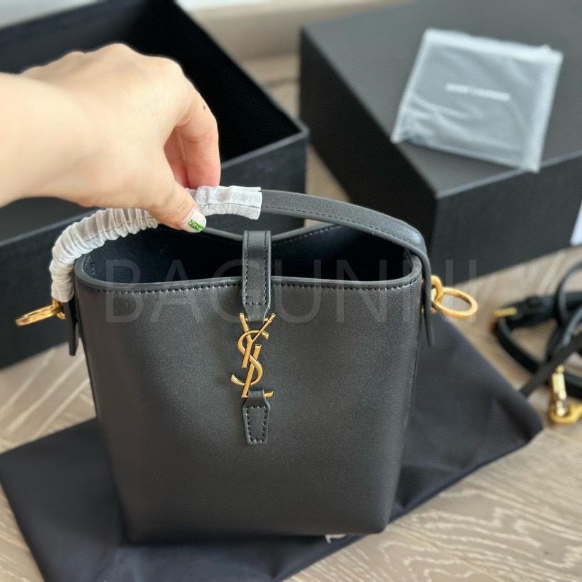 YSL 로고 버킷백