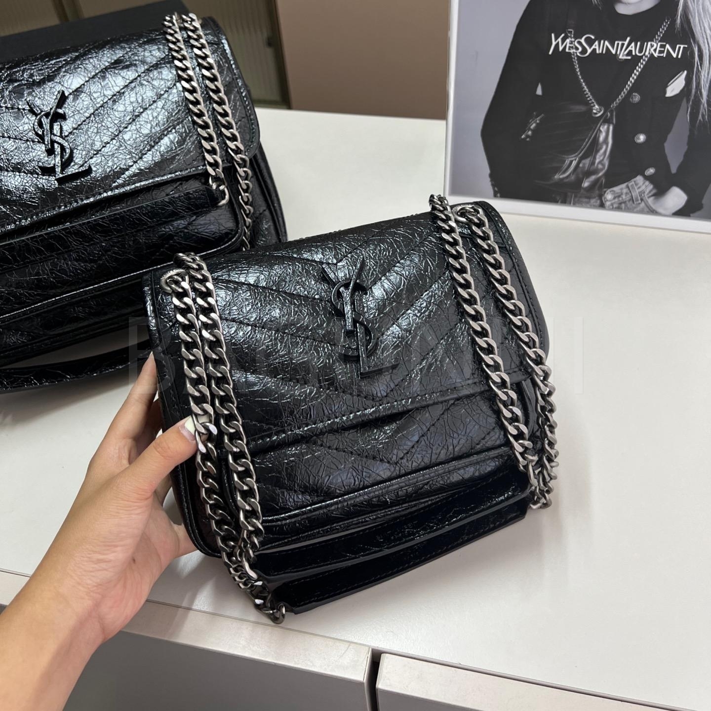 YSL 니키 메신저백