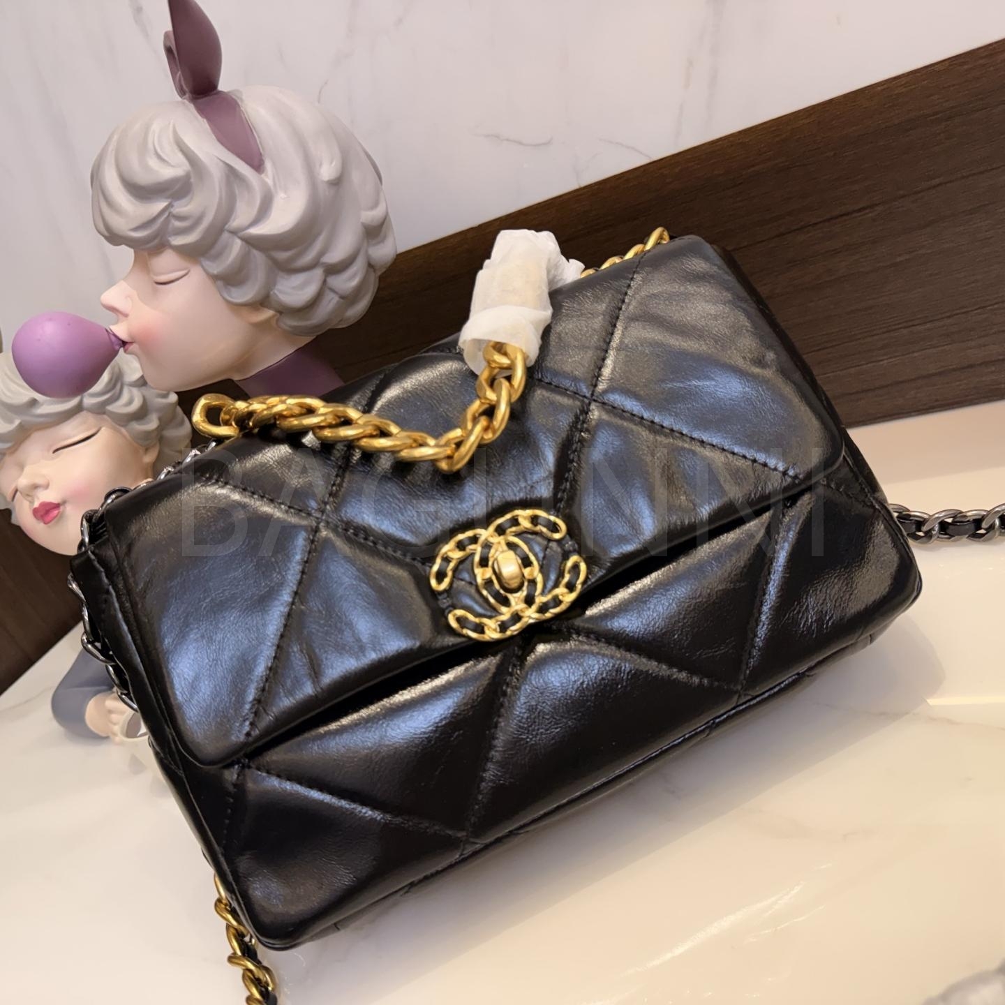 샤넬 19 플랩 백