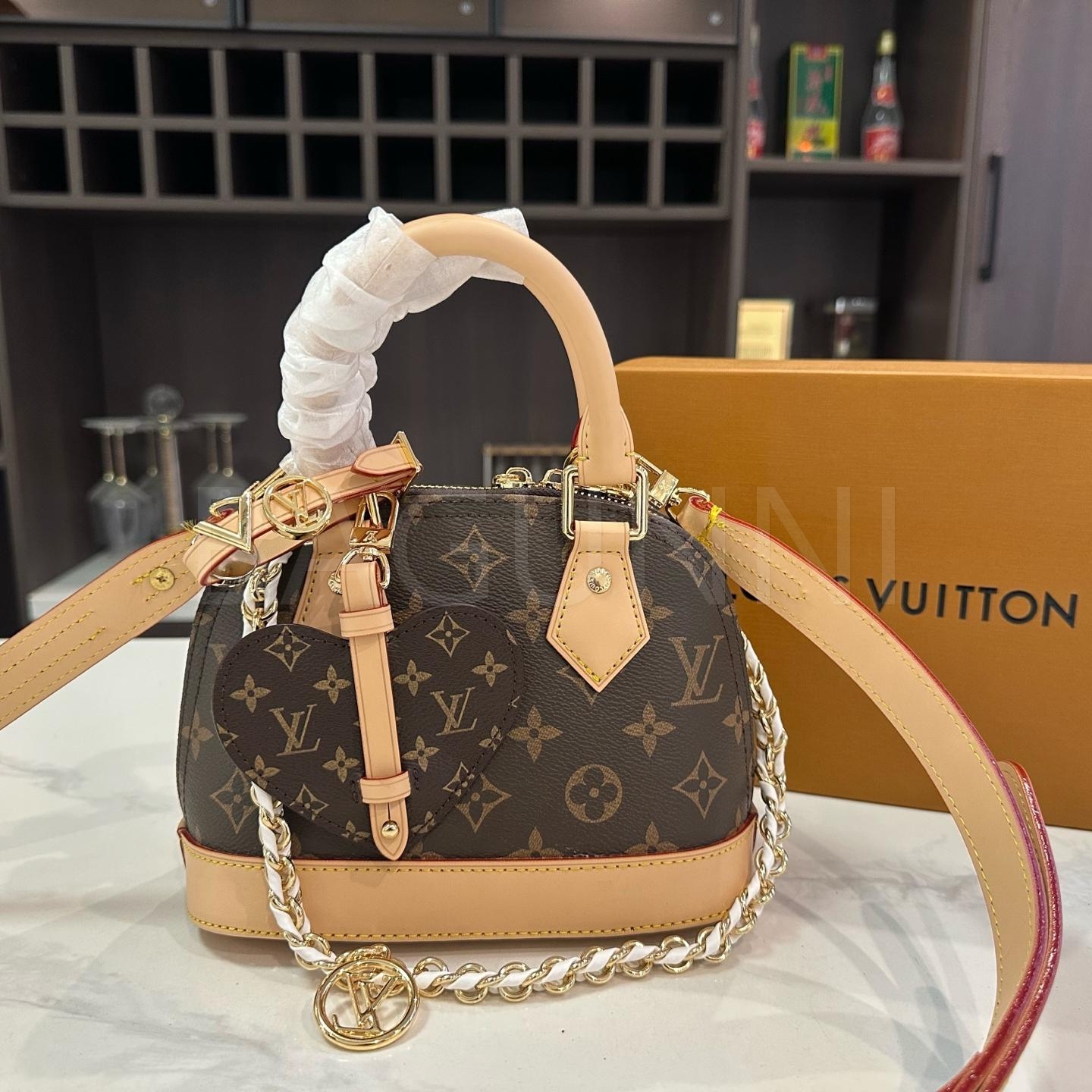 루이비통 알마 백