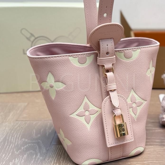 루이비통 스트로베리 올 인 BB 버킷 백