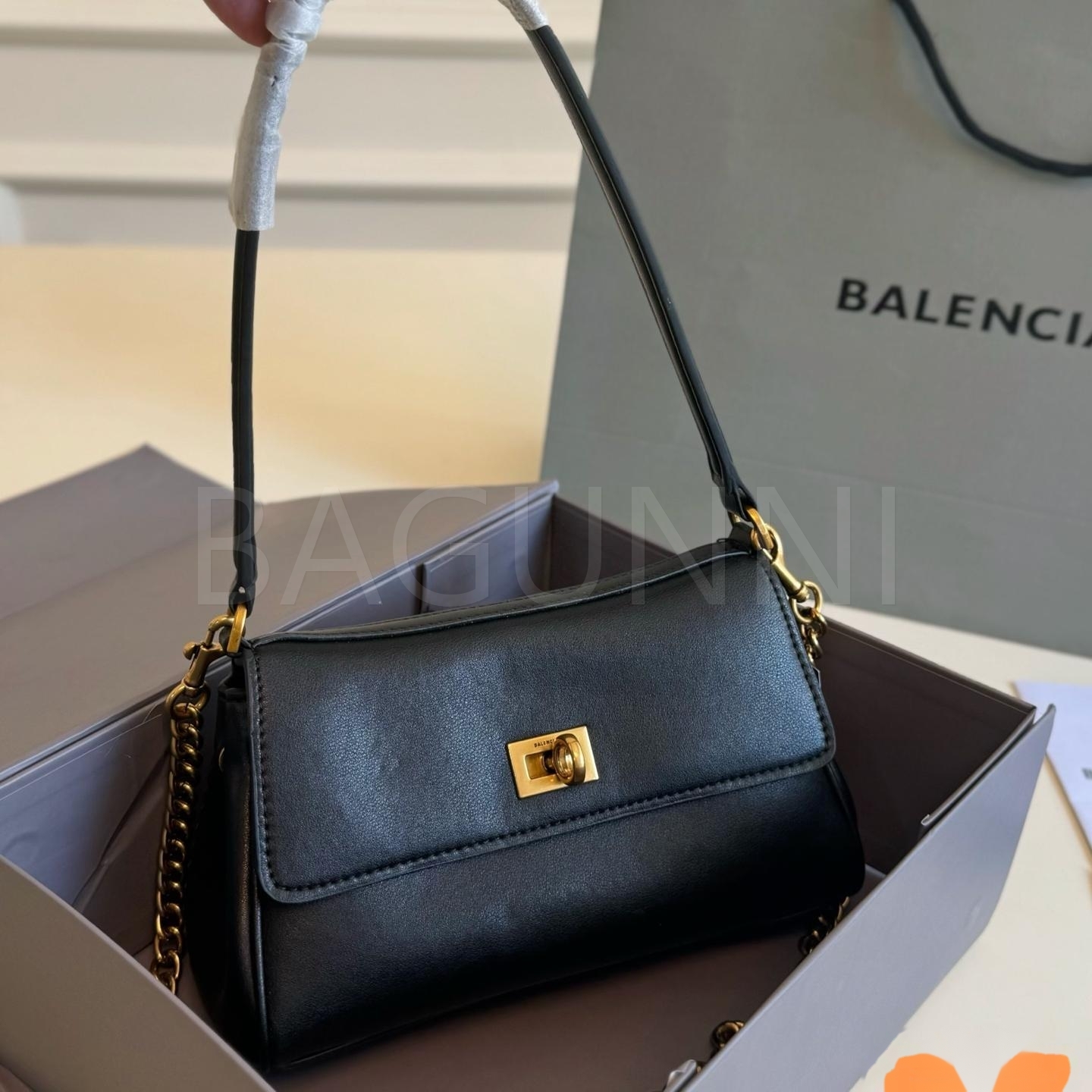 발렌시아가 로데오 숄더백