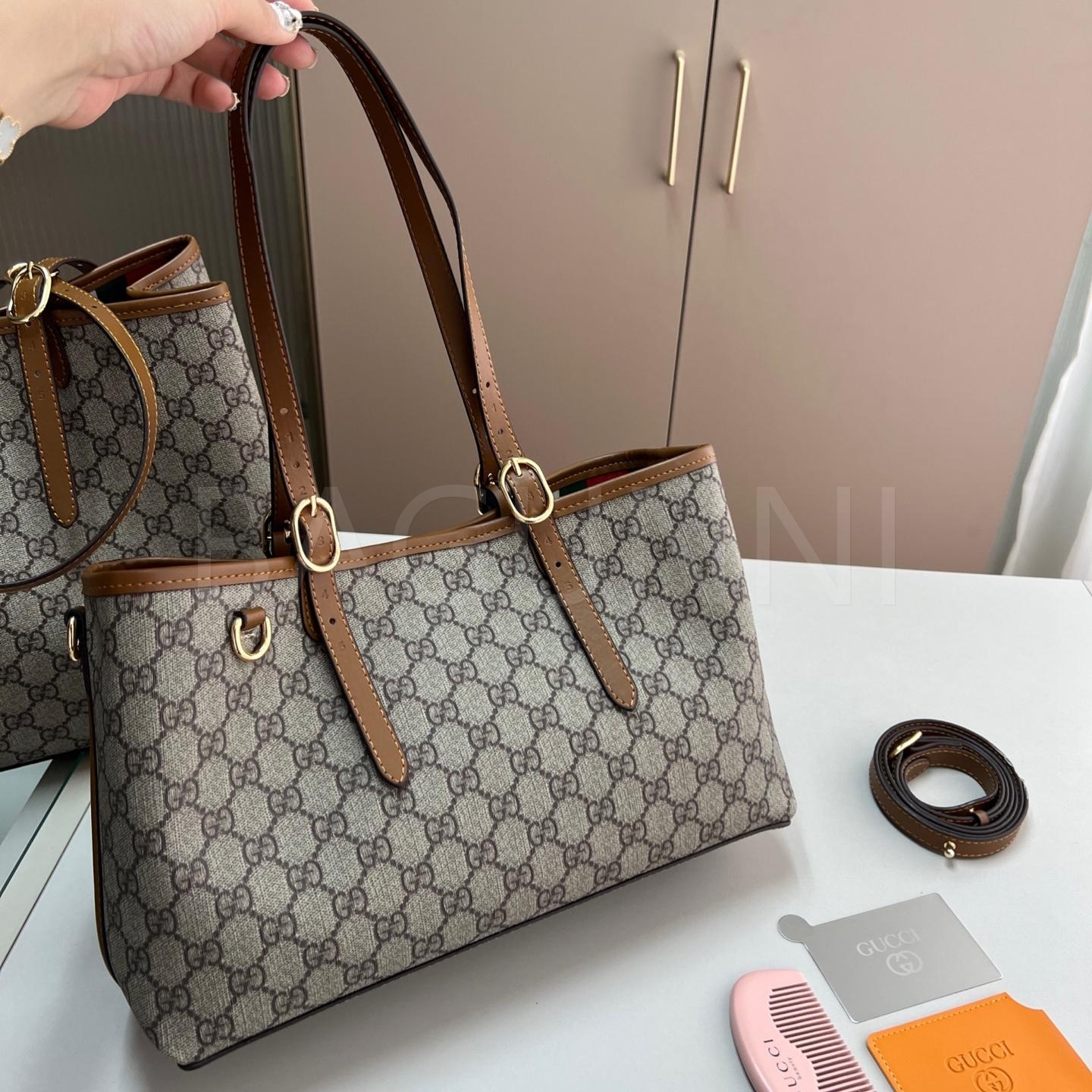 구찌 라지 쇼퍼백