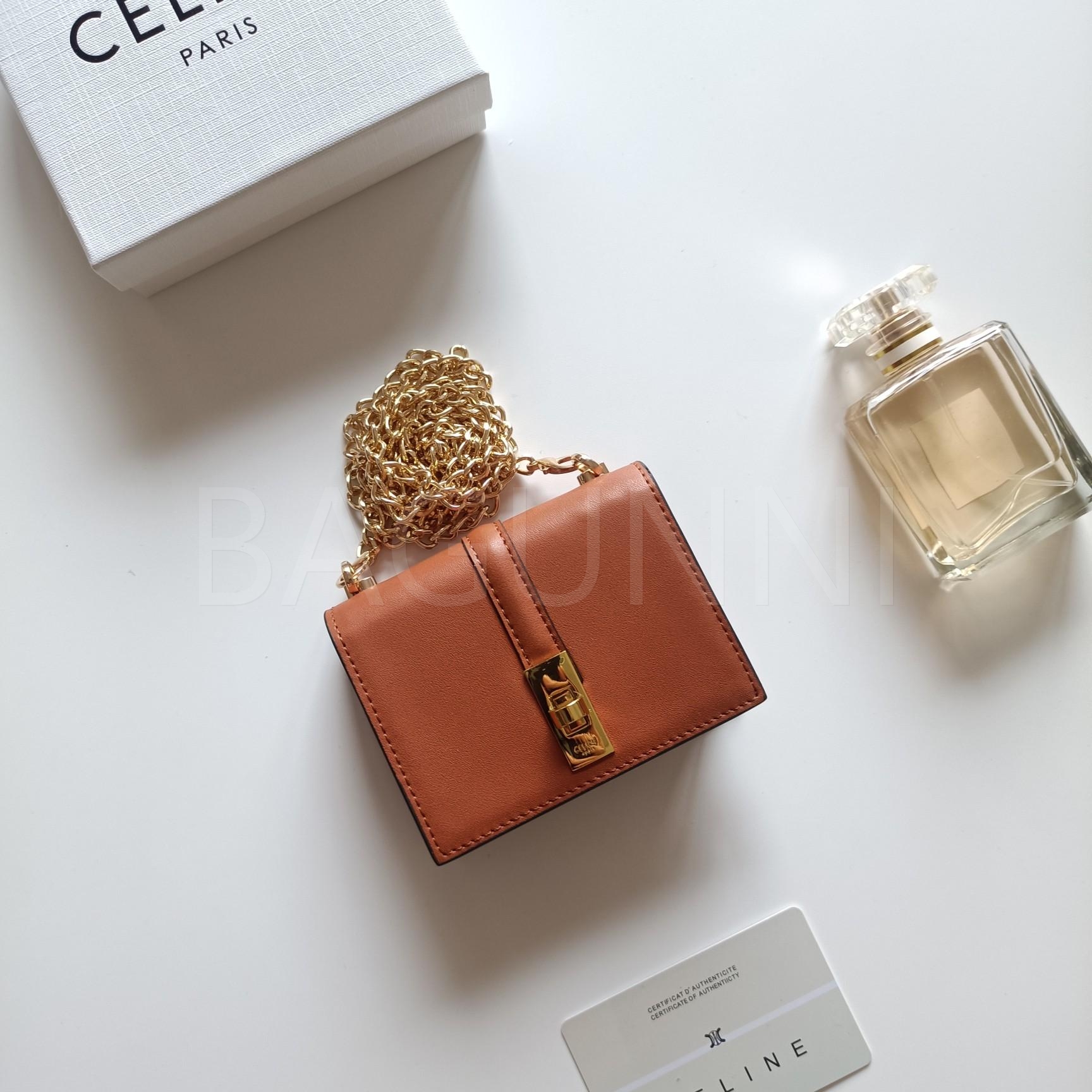 셀린느 트리옹프 플랩 카드지갑