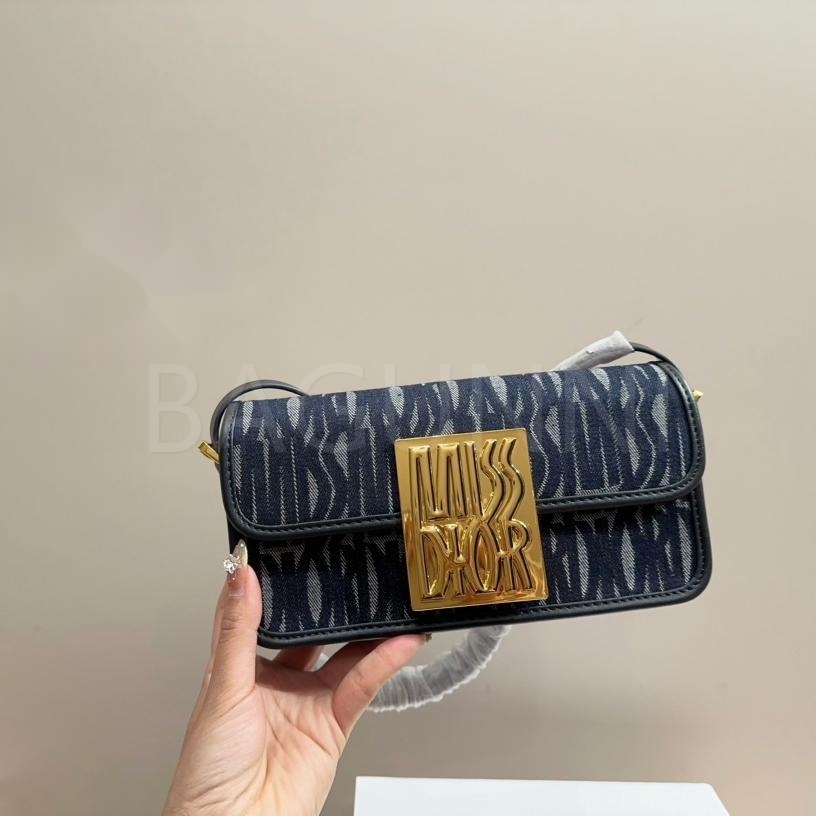 디올 플랩 숄더백