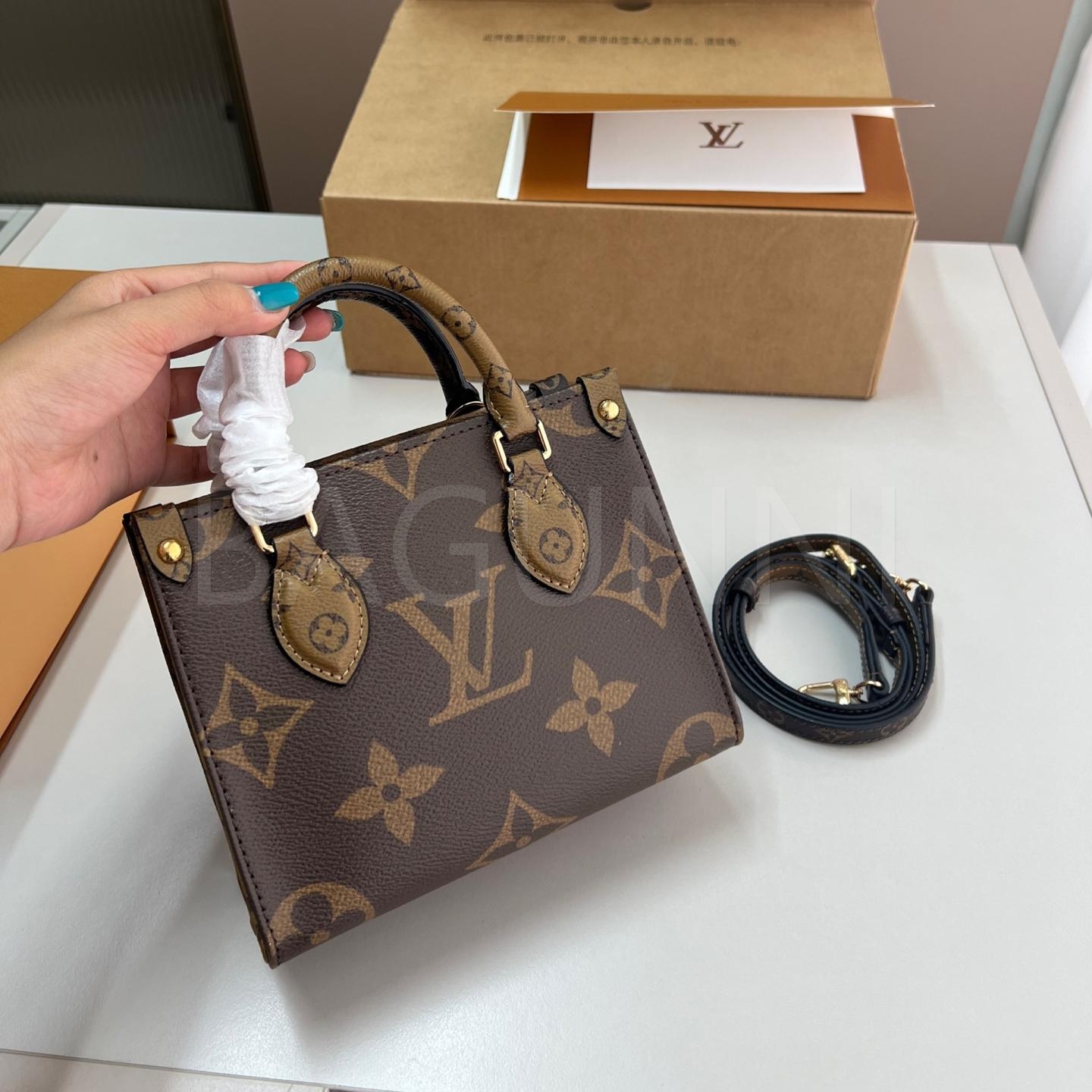 루이비통 온더고 토트백