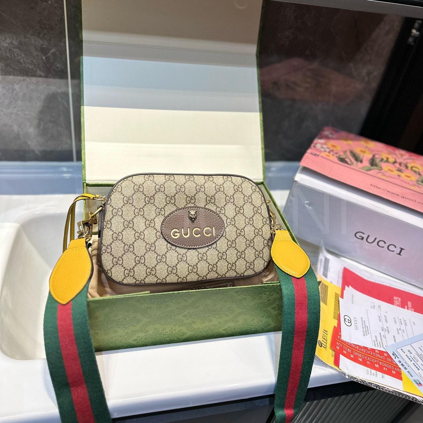 구찌 네오 빈티지 카메라백