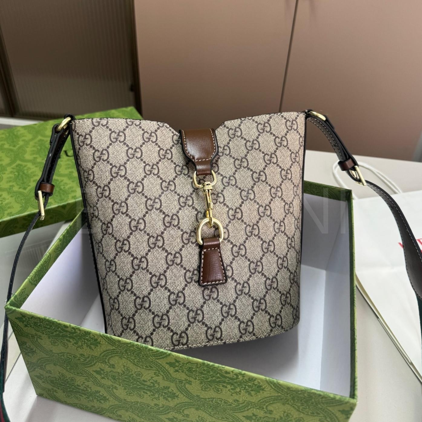 구찌 홀스빗 버킷백