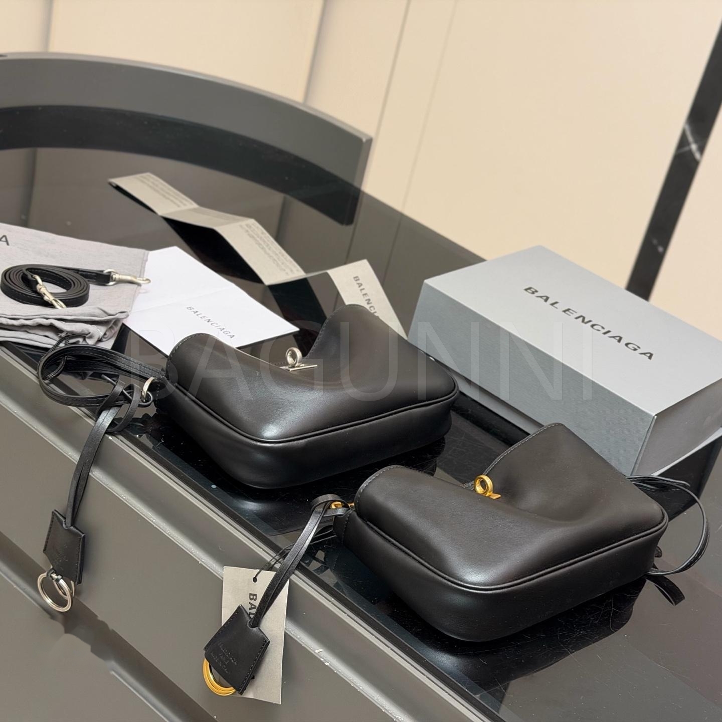 발렌시아가 로데오 숄더백