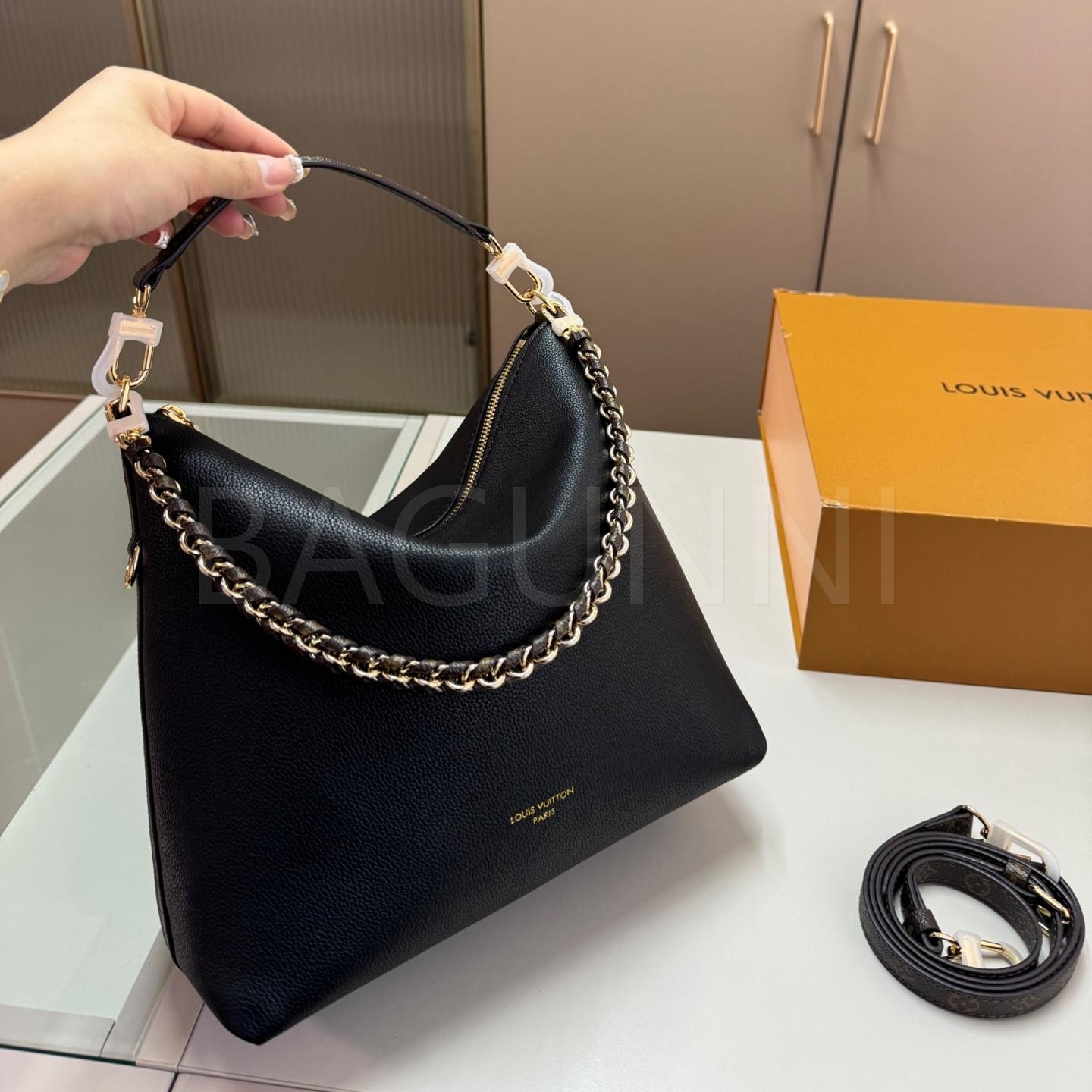 루이비통 멀티 포쉐트 크로스백