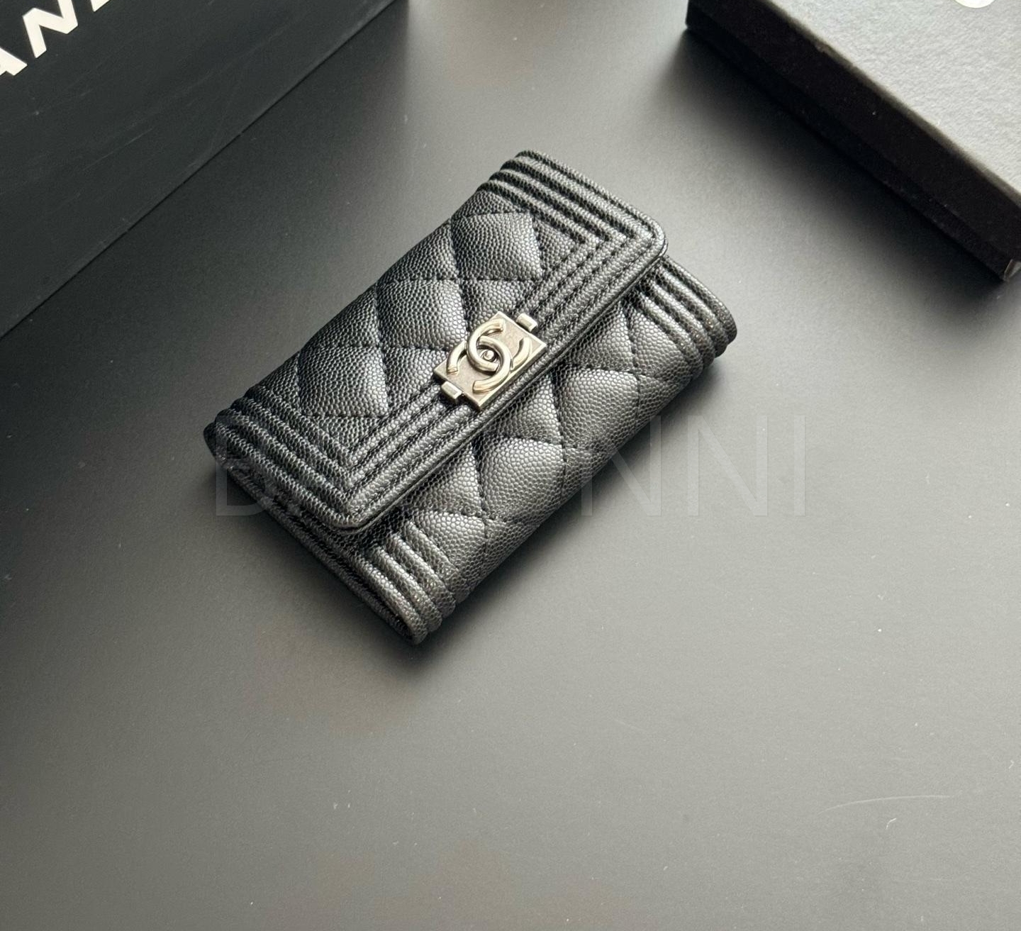 샤넬 보이 카드지갑