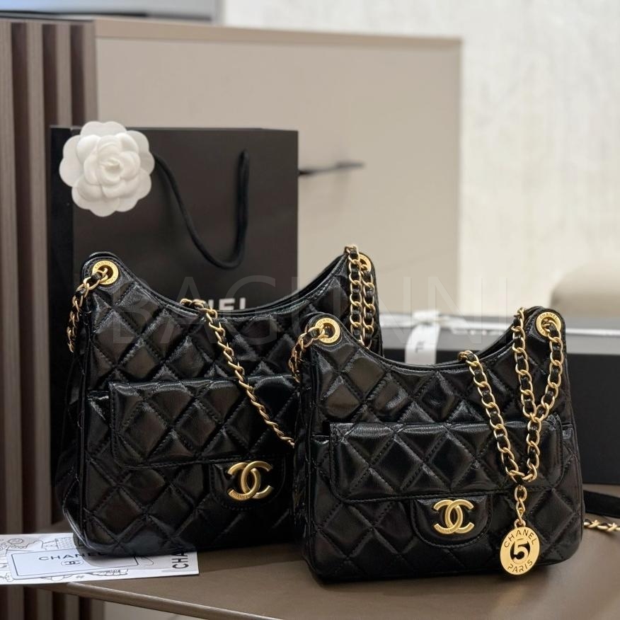 샤넬 플랩 포켓 호보 백