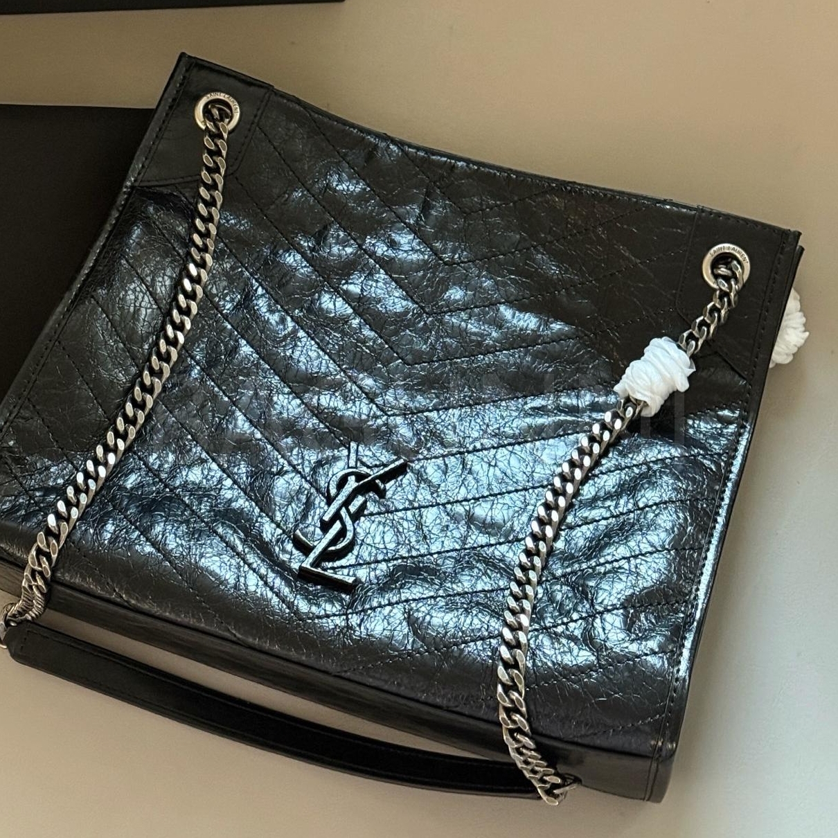 YSL 니키 토트백