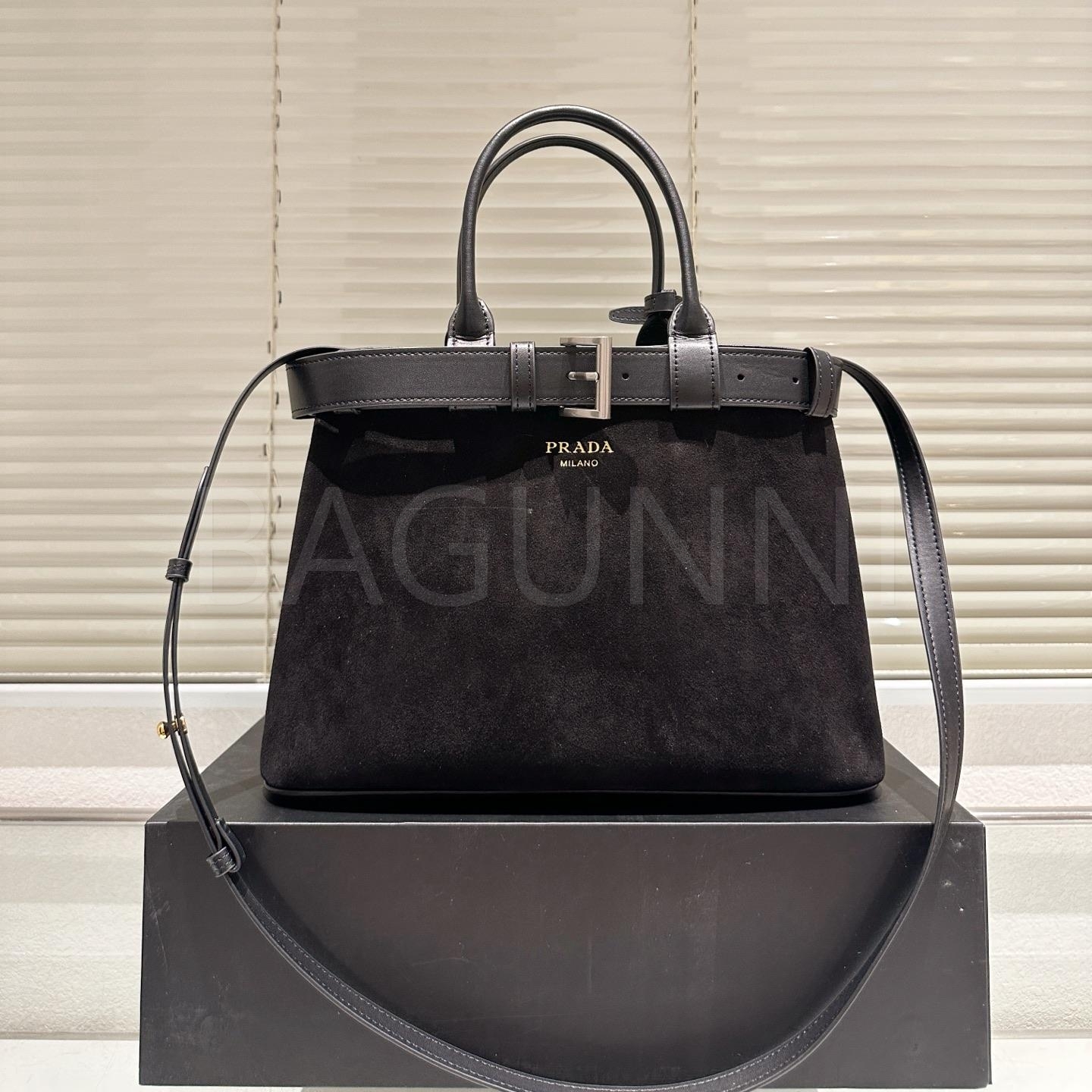 프라다 스웨이드 토트백