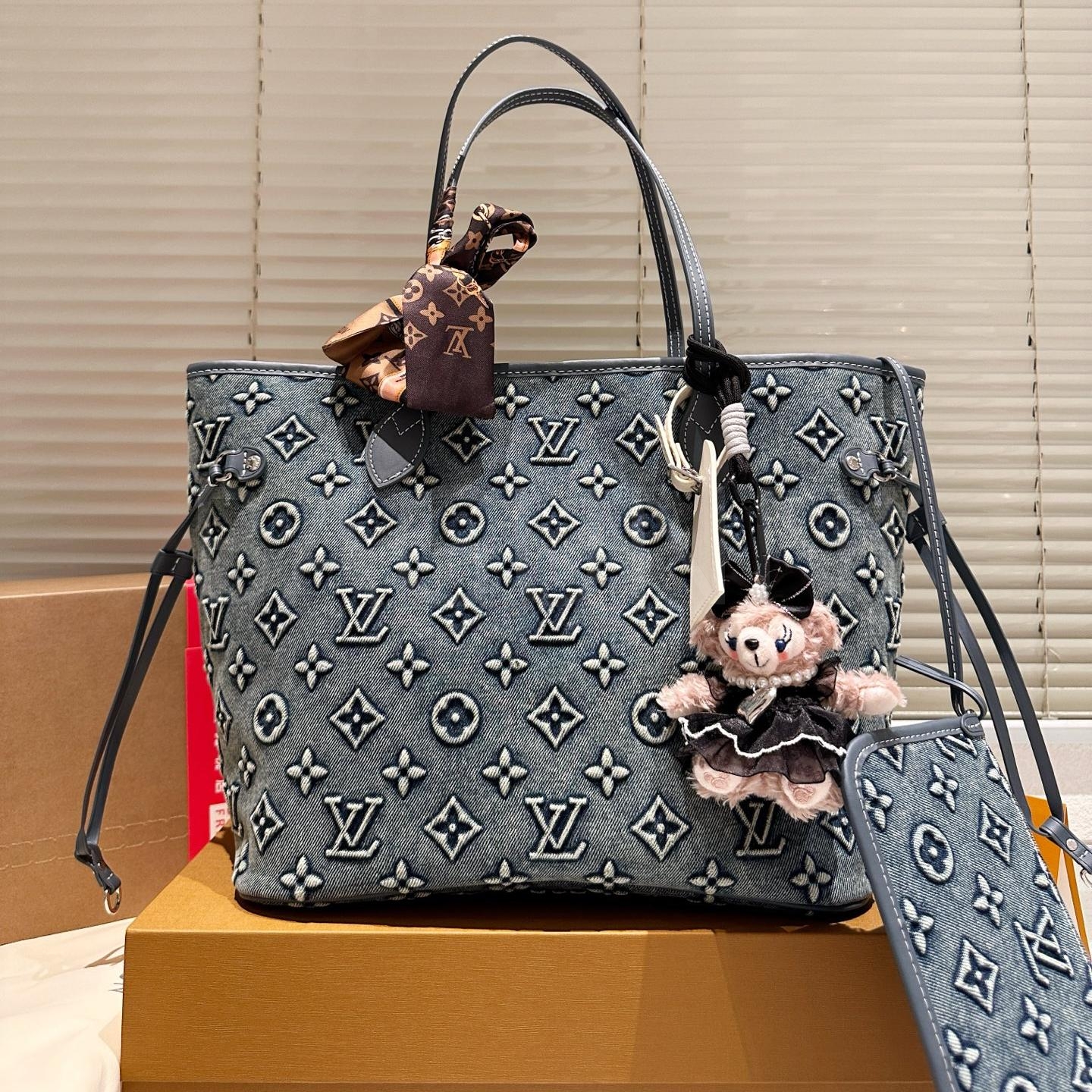 루이비통 데님 네버풀 토트백