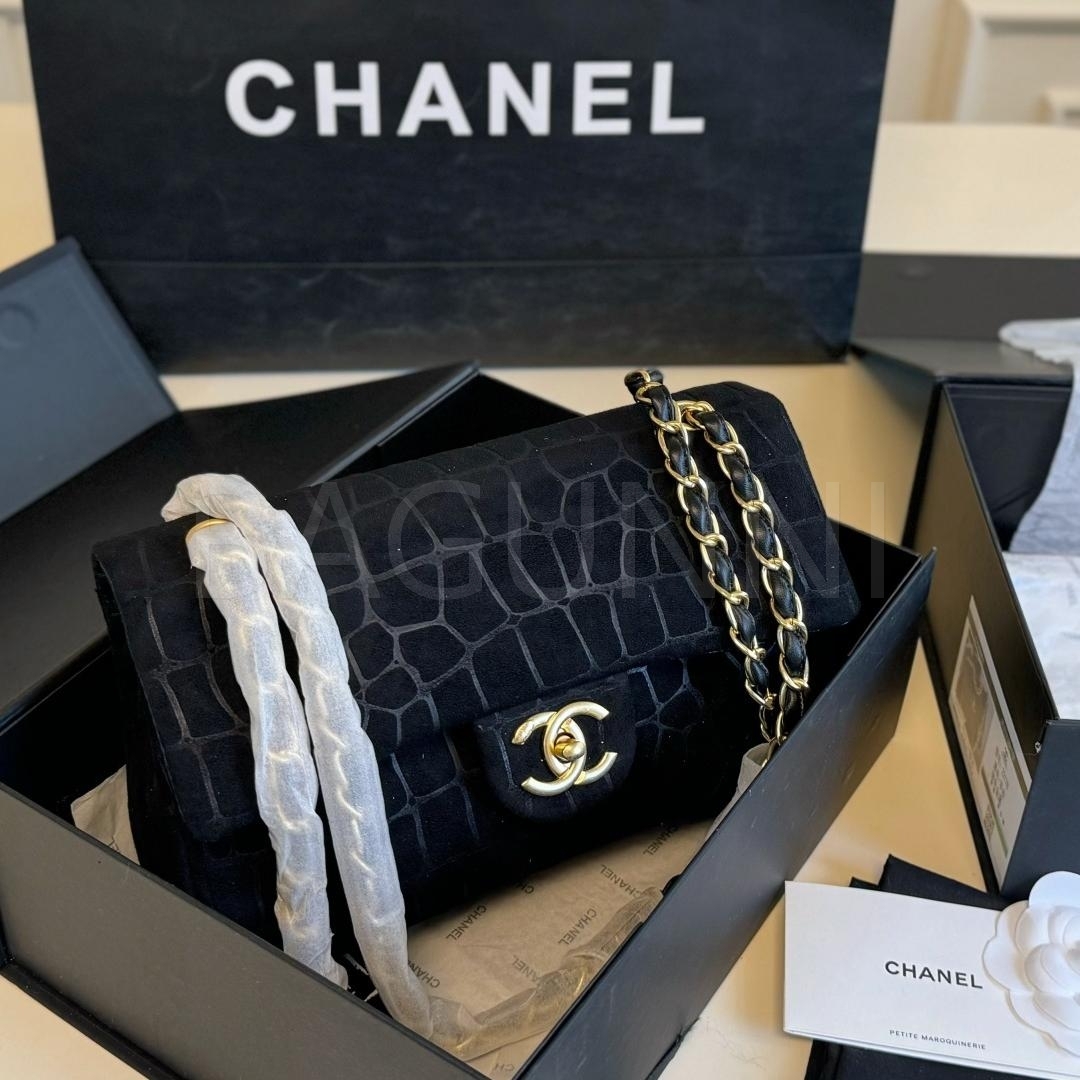 샤넬 클래식 플랩 스웨이드 플랩백