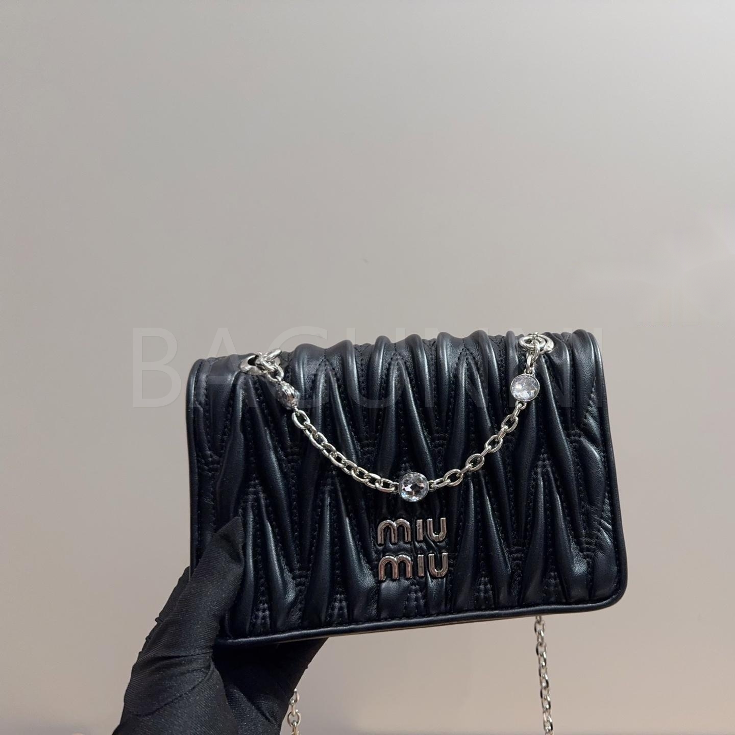 미우미우 마테라쎄 체인백