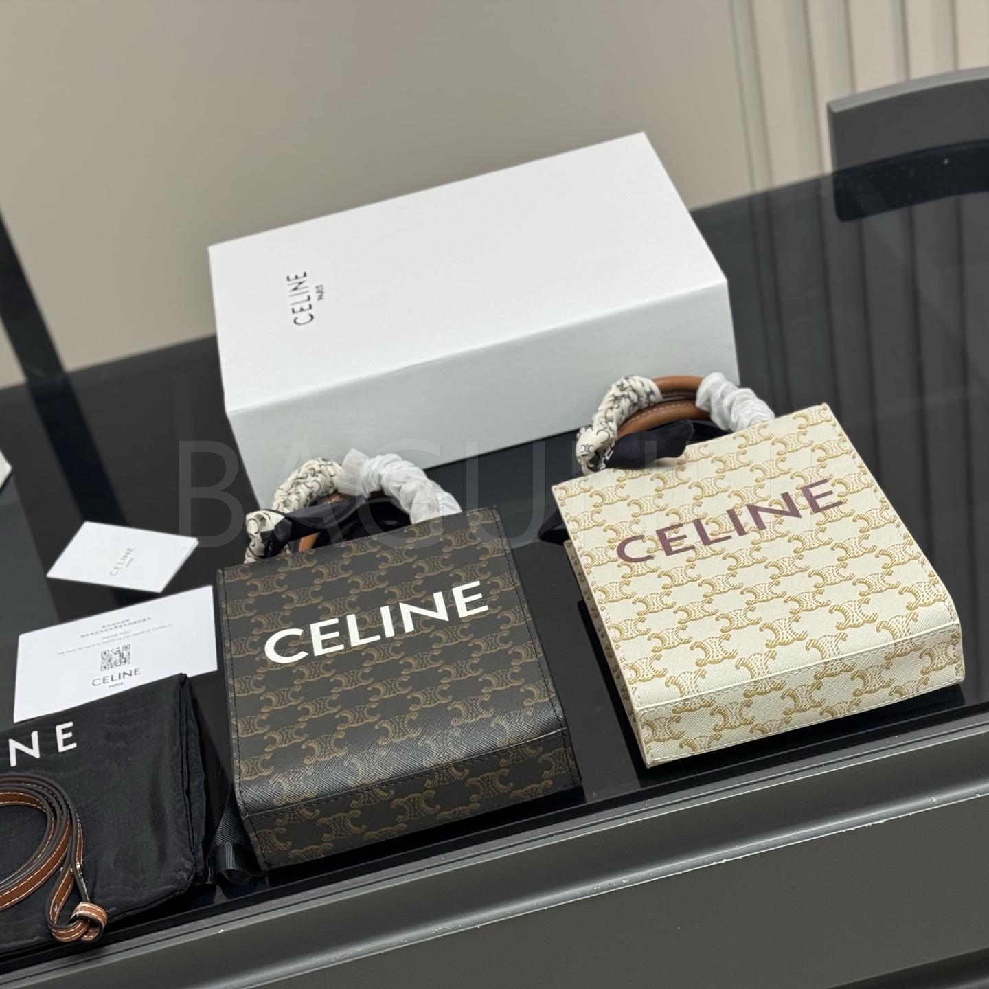 셀린느 트리옹프 미니 메신저백