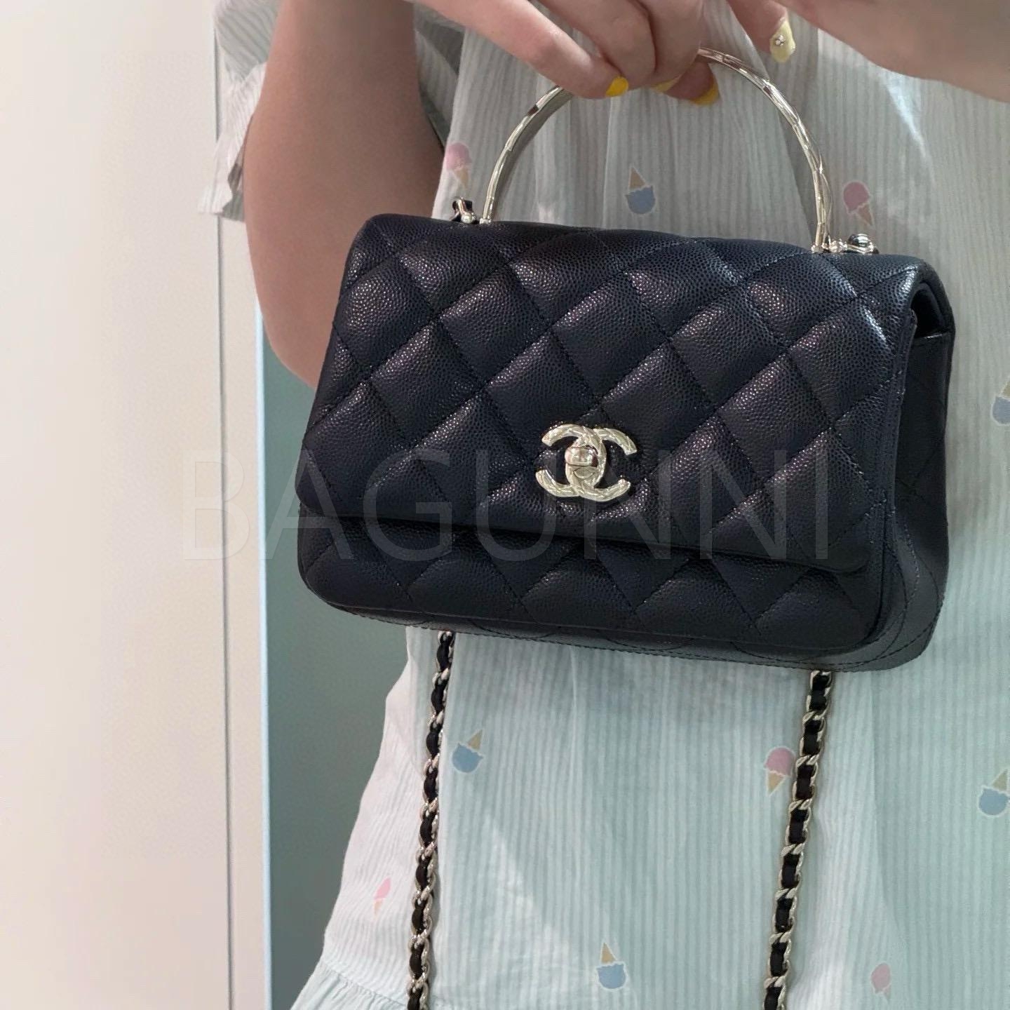 샤넬 25S 코코 크러쉬 탑핸들 스퀘어 플랩 백