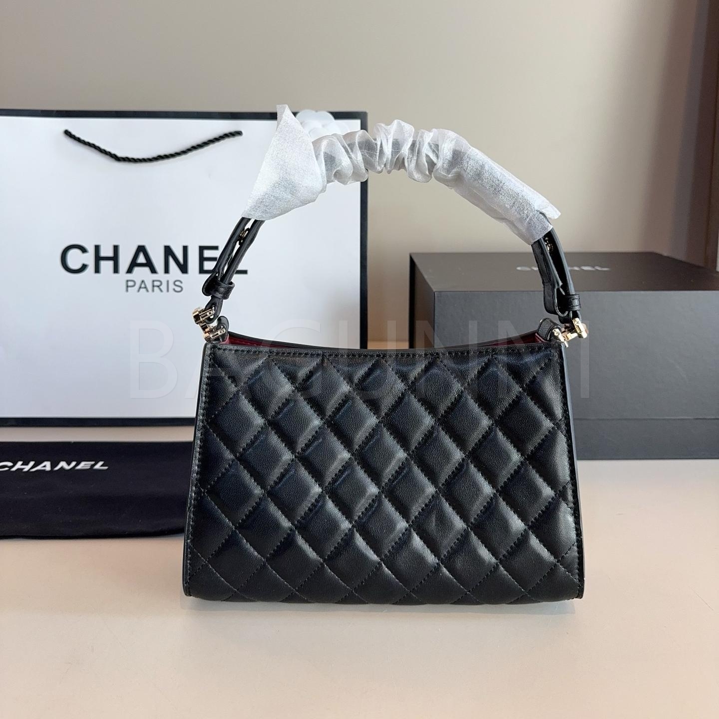 샤넬 26X 체인 파우치