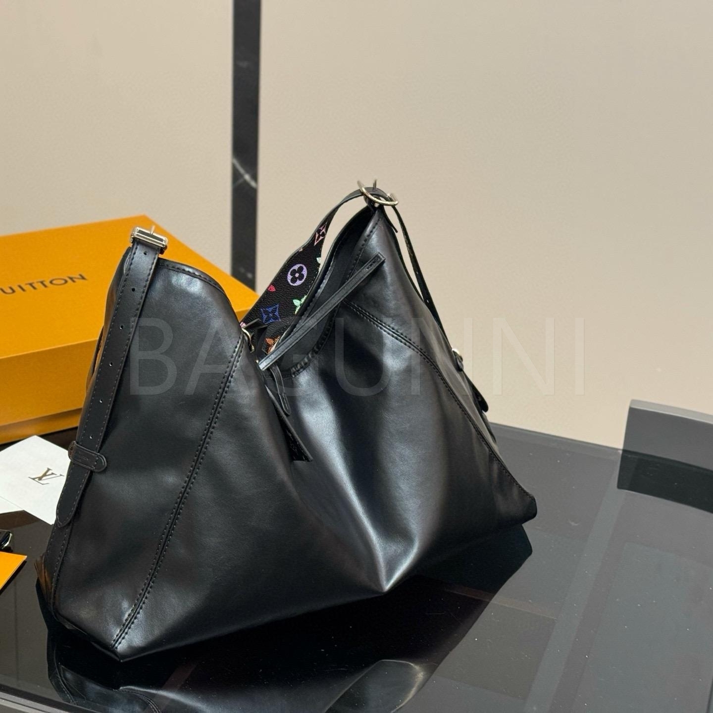 루이비통 캐리올 보우 숄더백