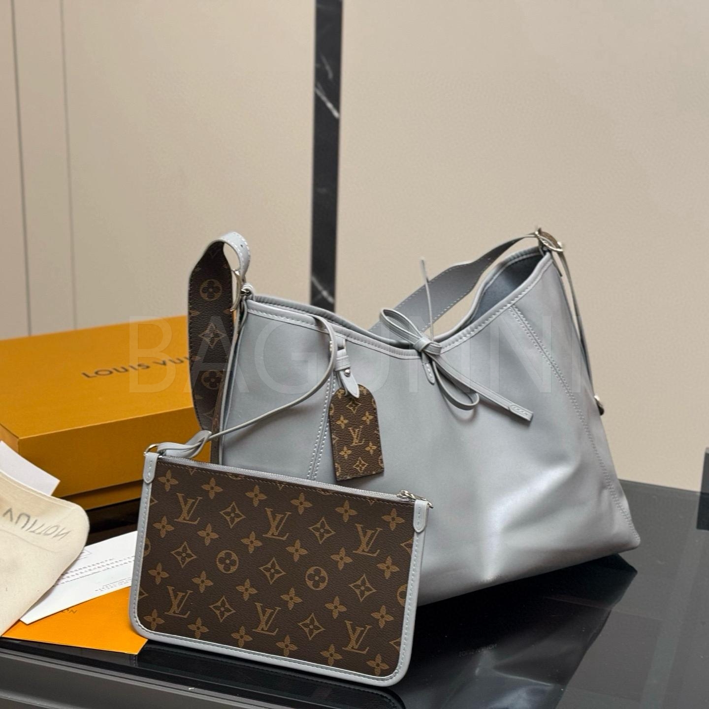 루이비통 캐리올 보우 숄더백