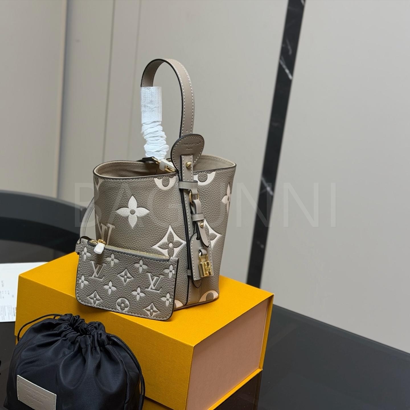 루이비통 버킷 백