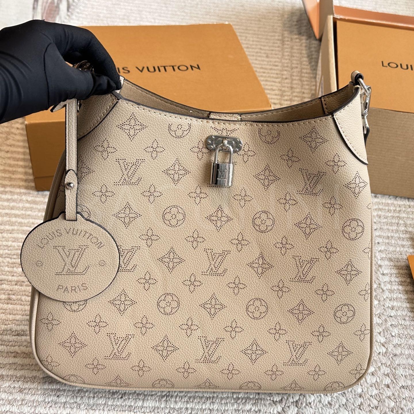 루이비통 노에 버킷 백