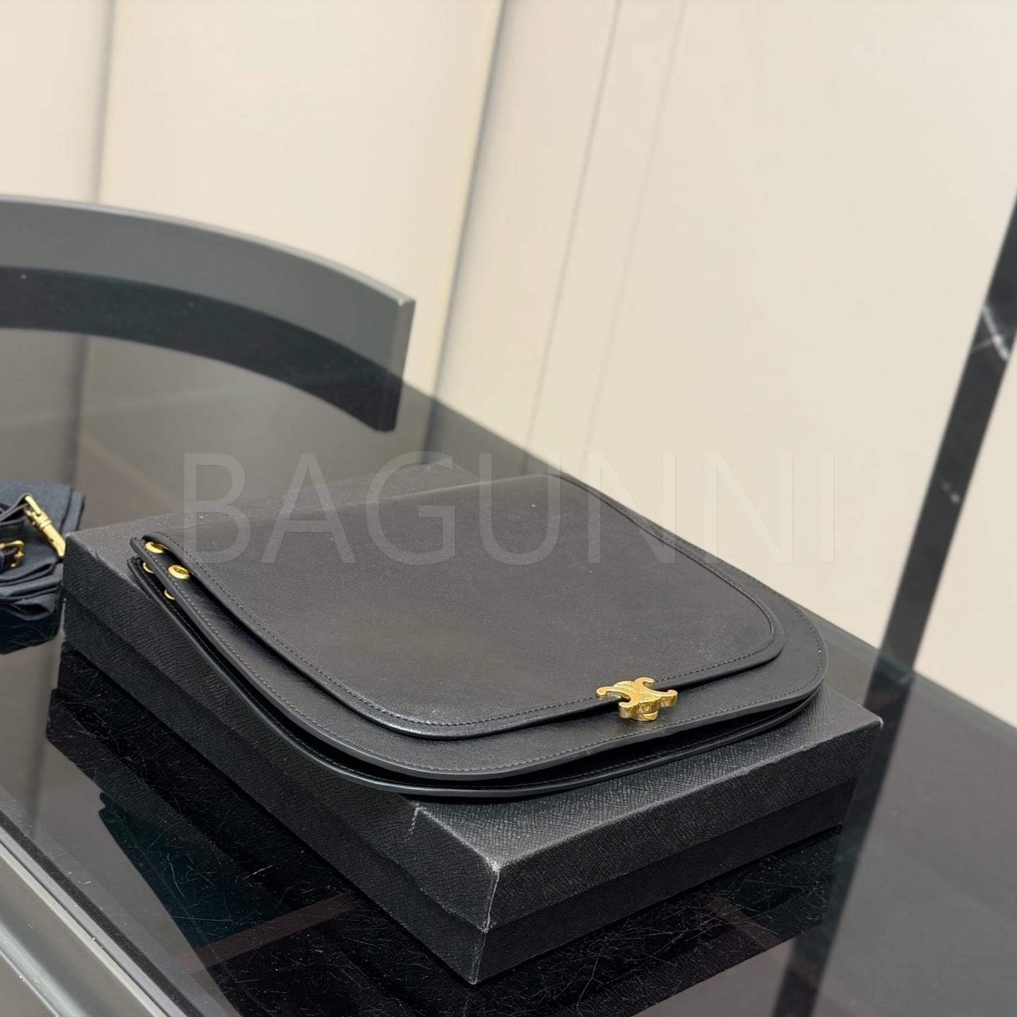 셀린느 소프트 트리옹프 숄더백