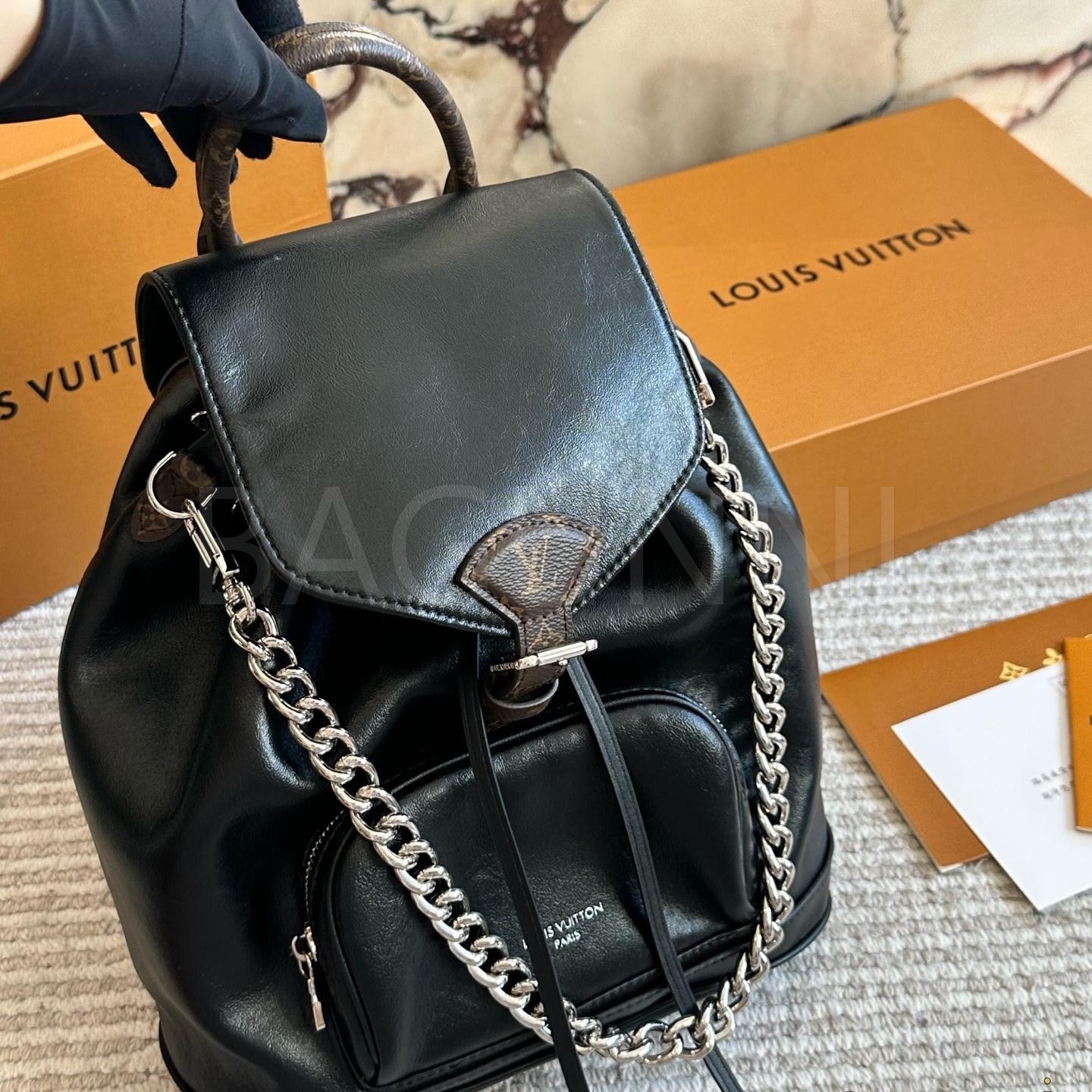 루이비통 오프 듀티 호보 백