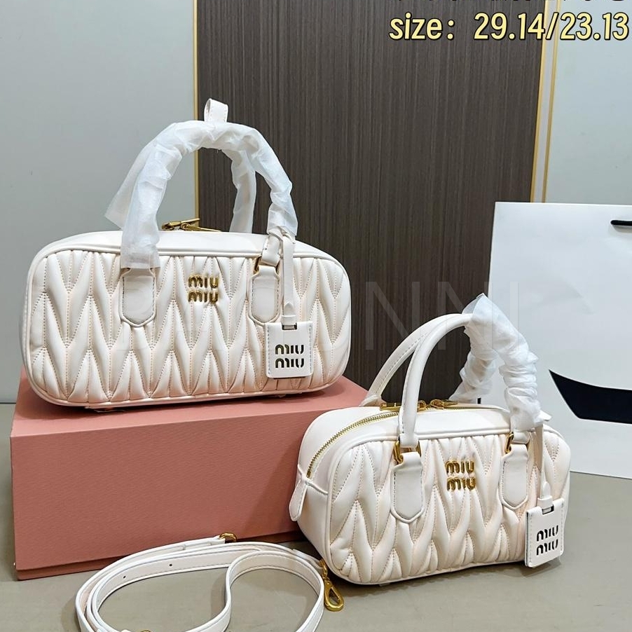 미우미우 마테라쎄 보스턴백