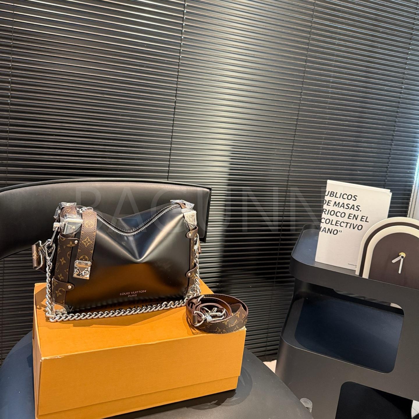 루이비통 사이드 트렁크