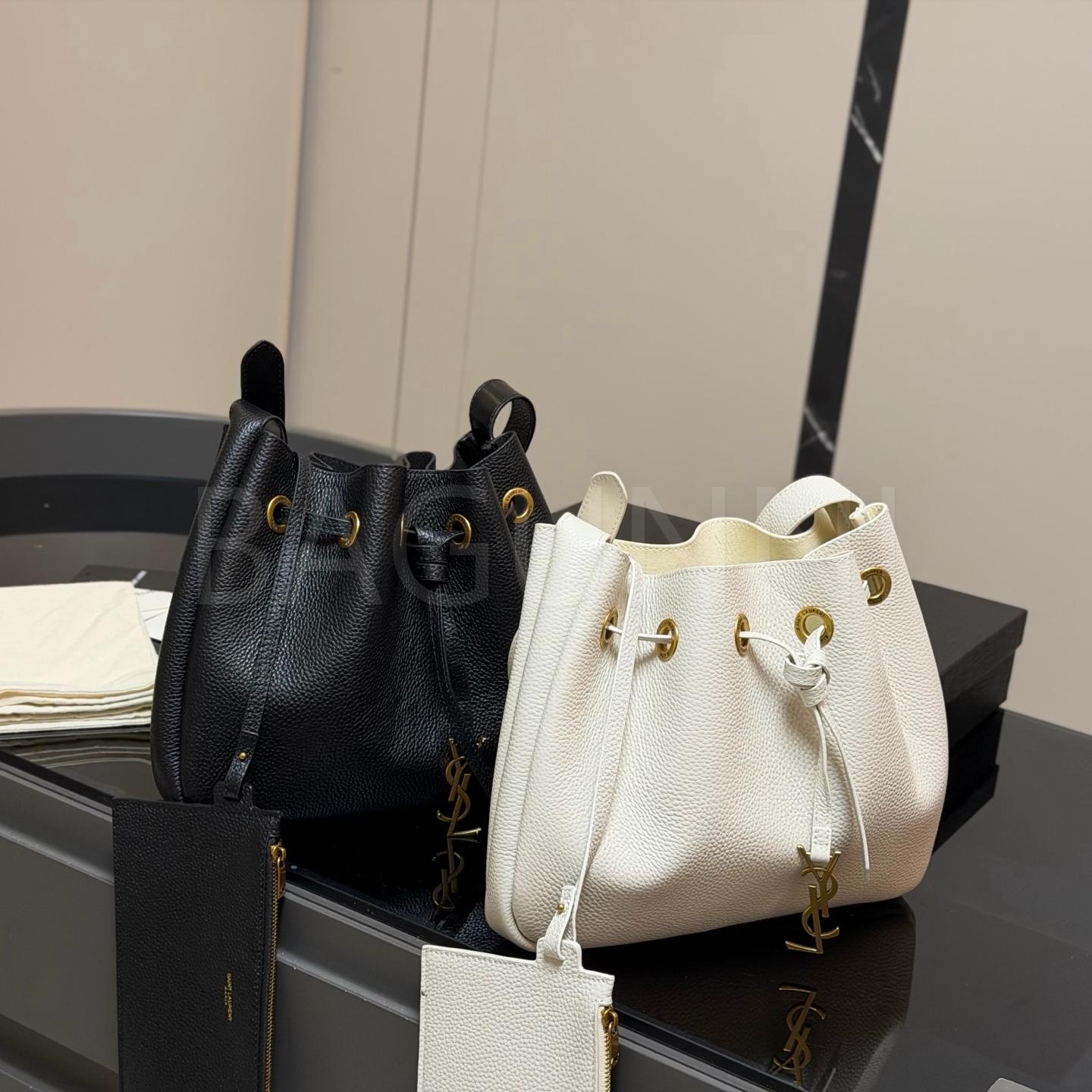 YSL 개비 숄더백