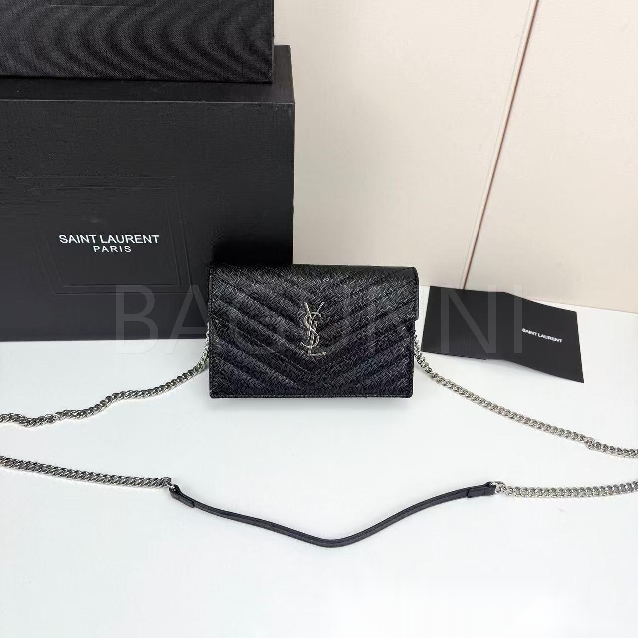 YSL 모노그램 체인 지갑