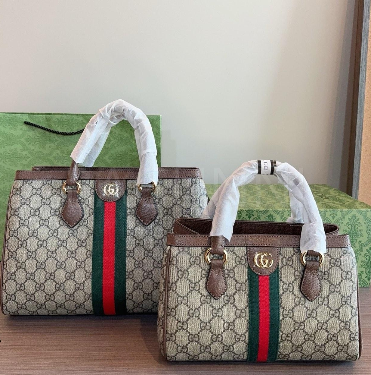 구찌 오피디아 쇼퍼백