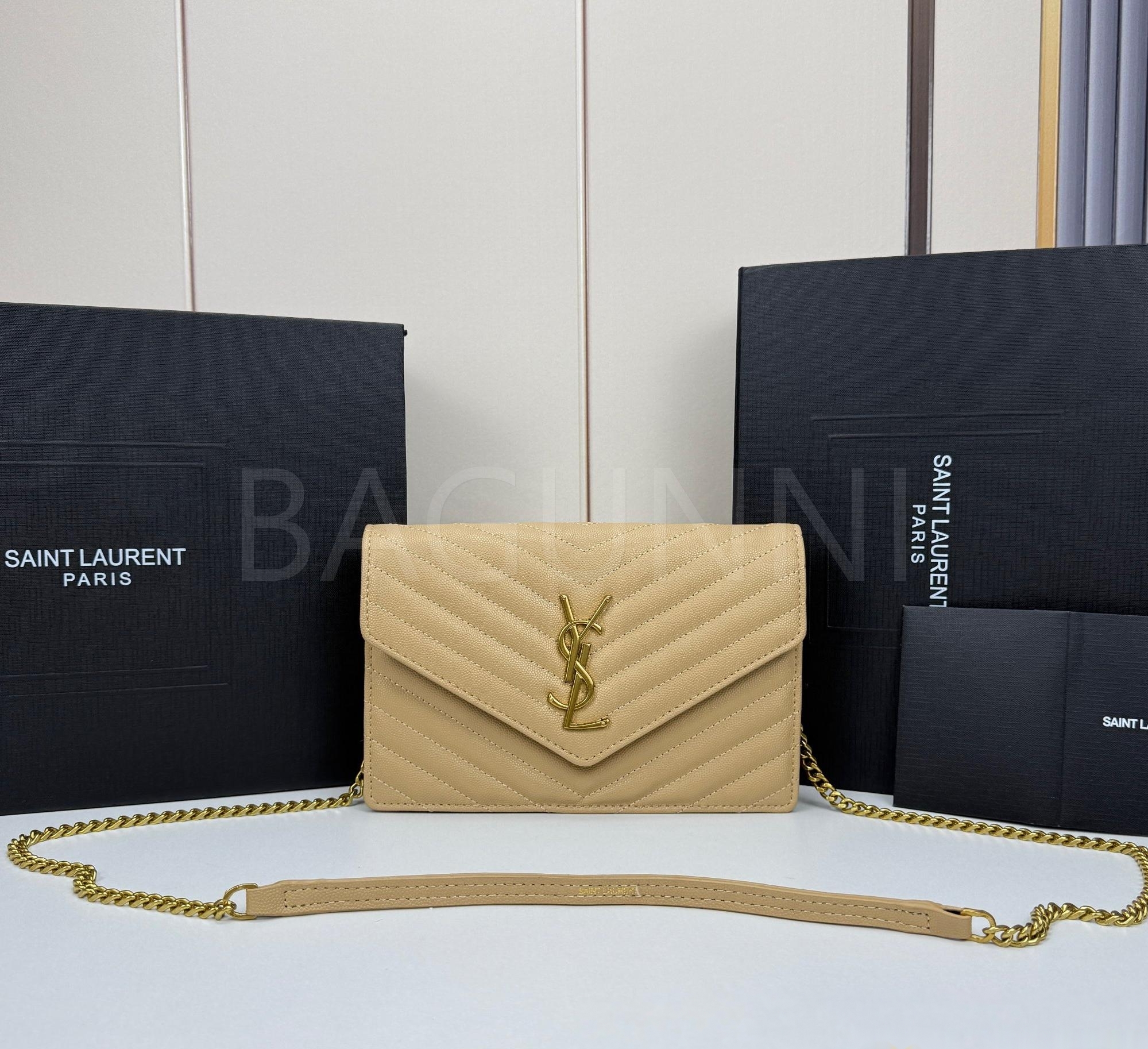 YSL 모노그램 체인 지갑