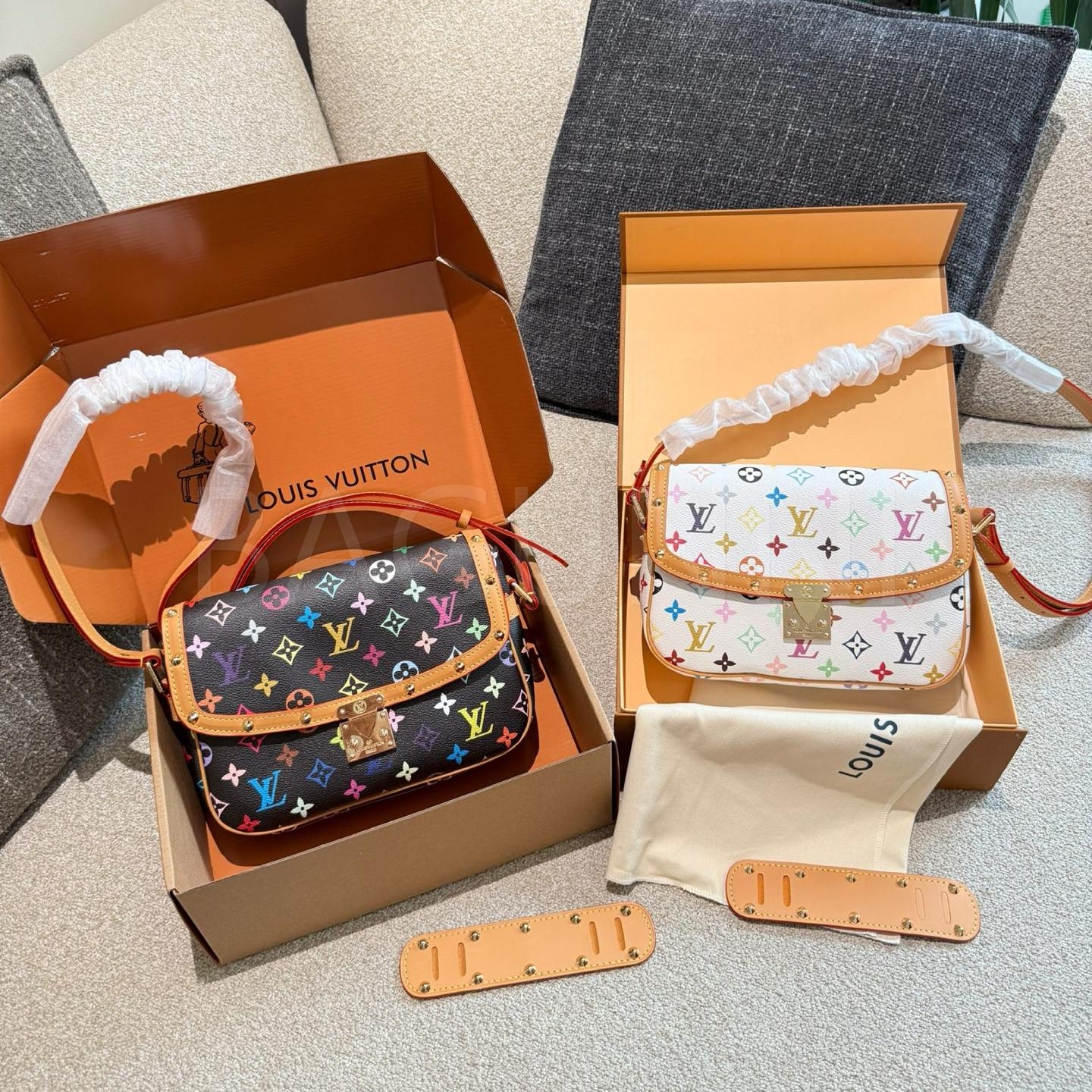 루이비통 멀티컬러 메신저 백