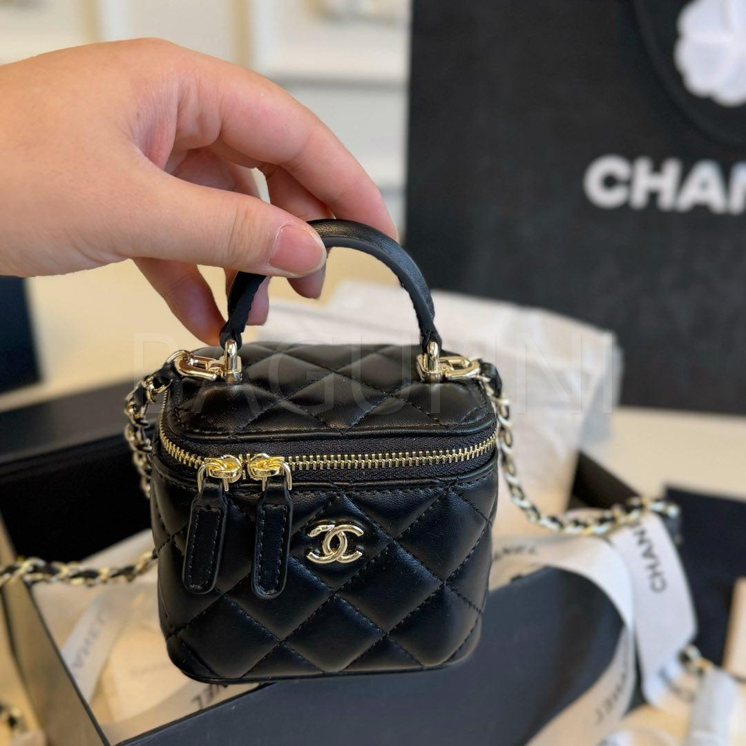 샤넬 코스메틱 케이스