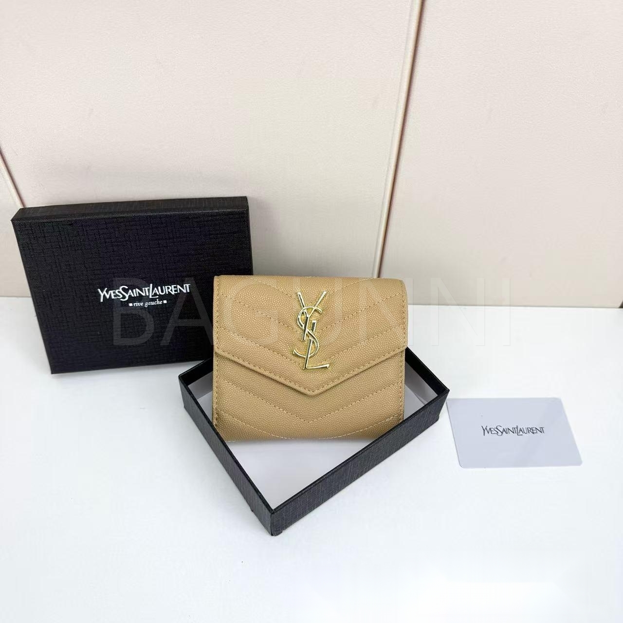 YSL 플랩 카드지갑